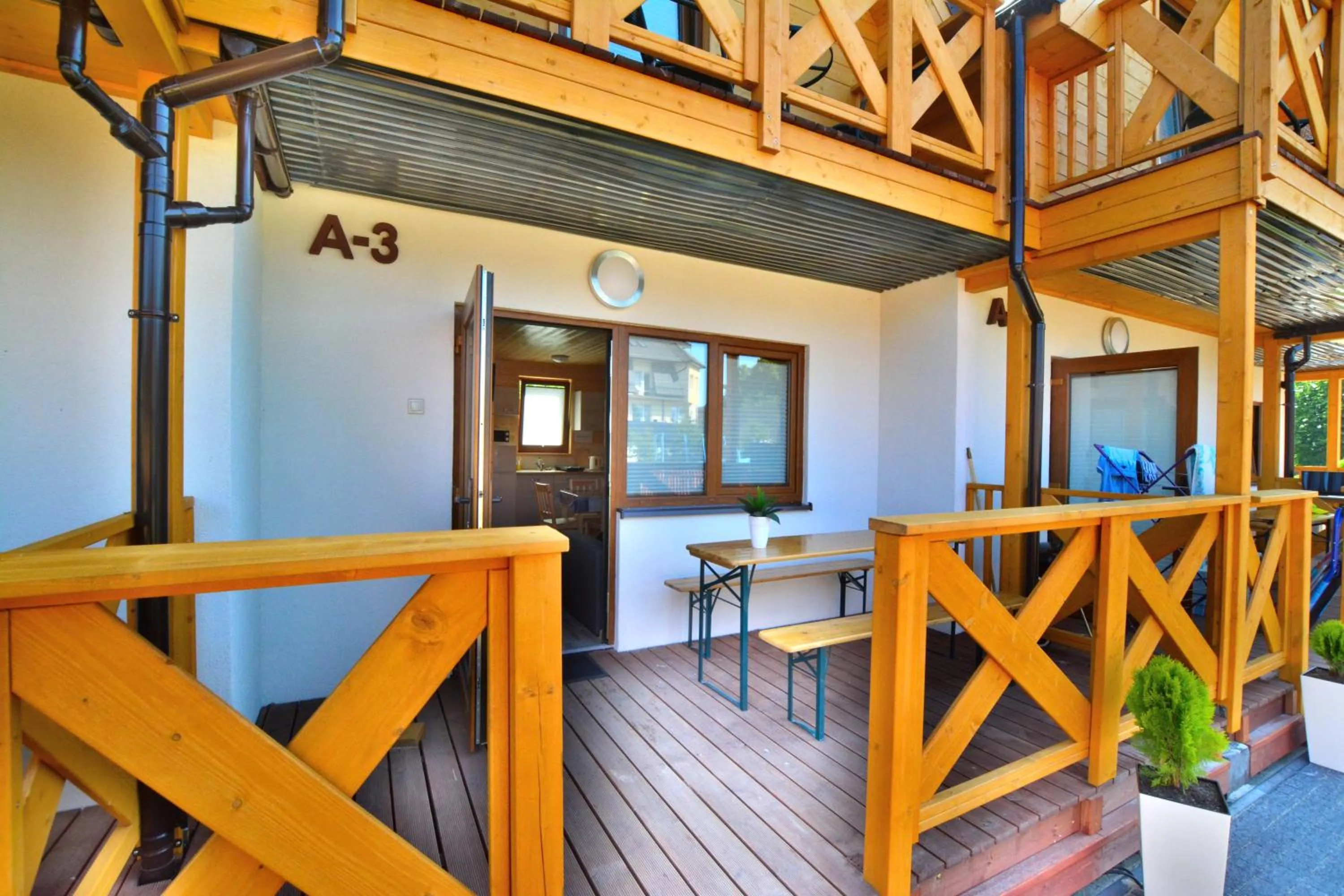 Facade/entrance in Tropikana Domki, Apartamenty