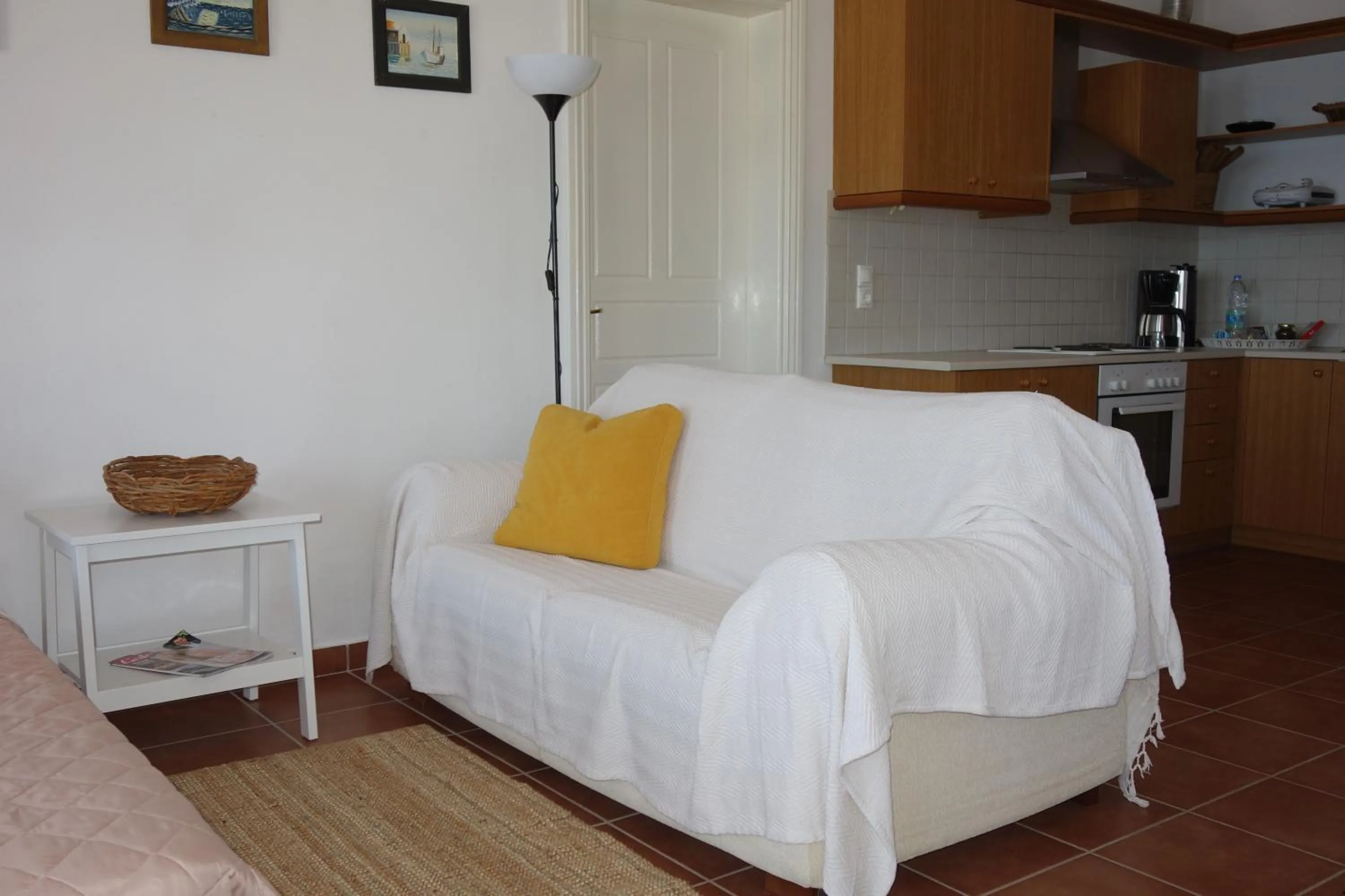 Living room, Bed in Panoramic View