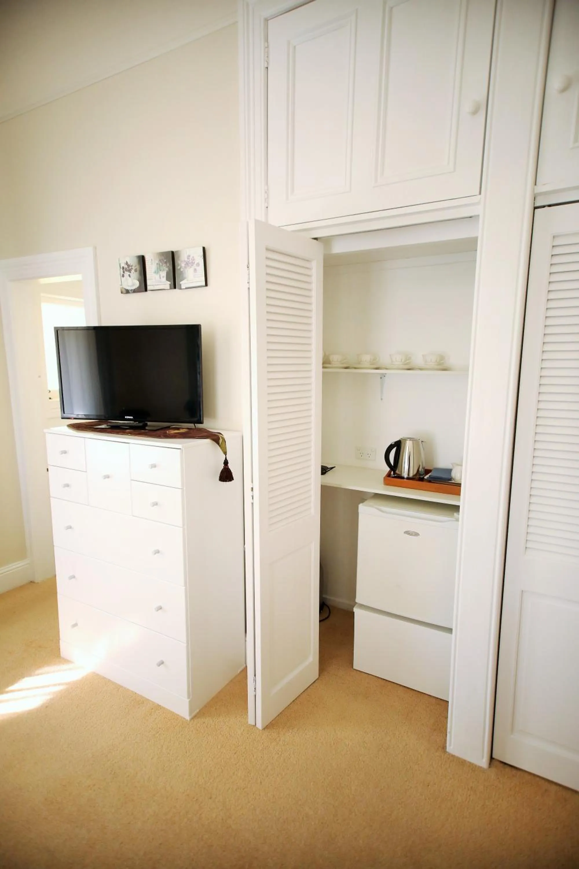 TV and multimedia in Regan House