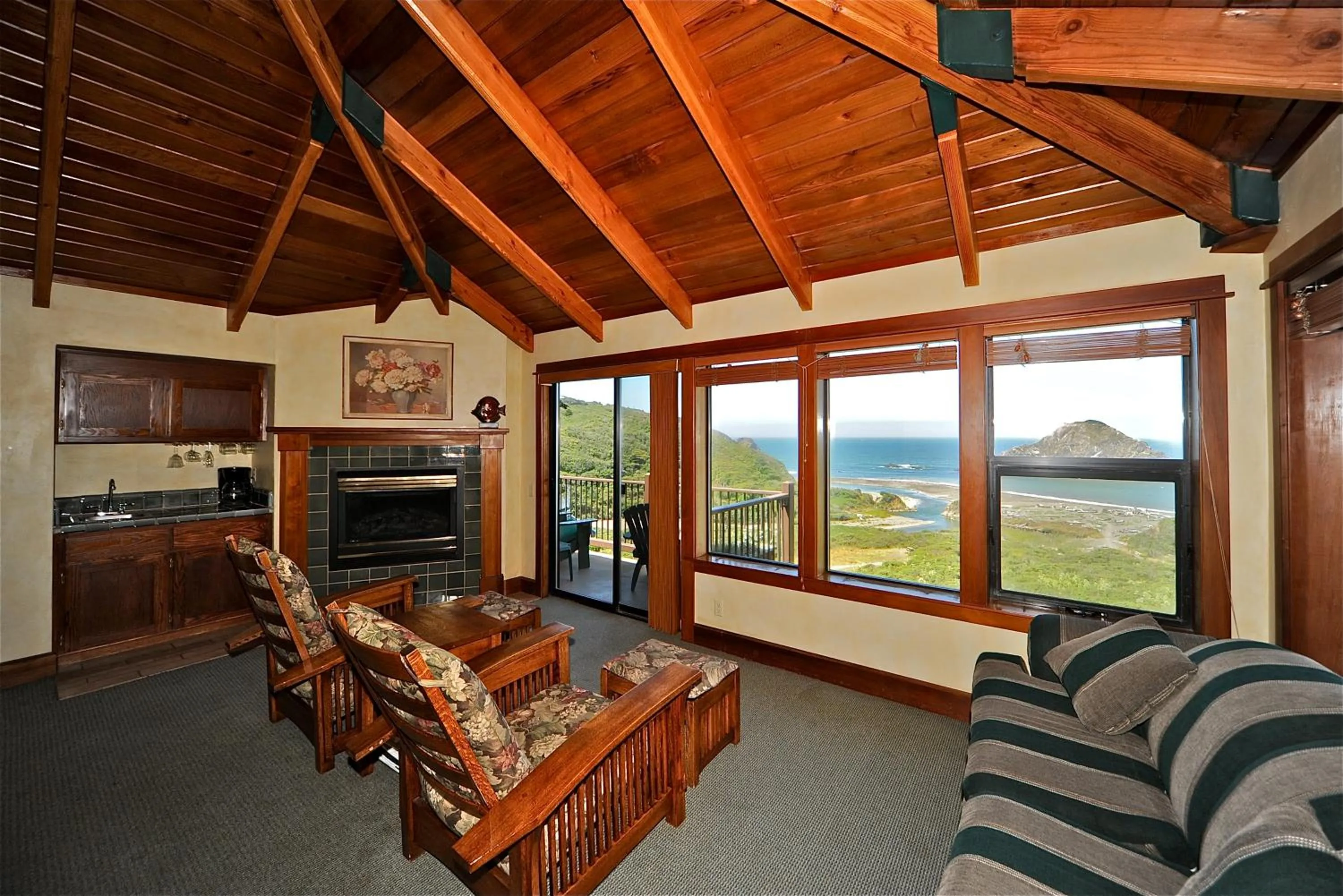 Seating area in Elk Cove Inn & Spa