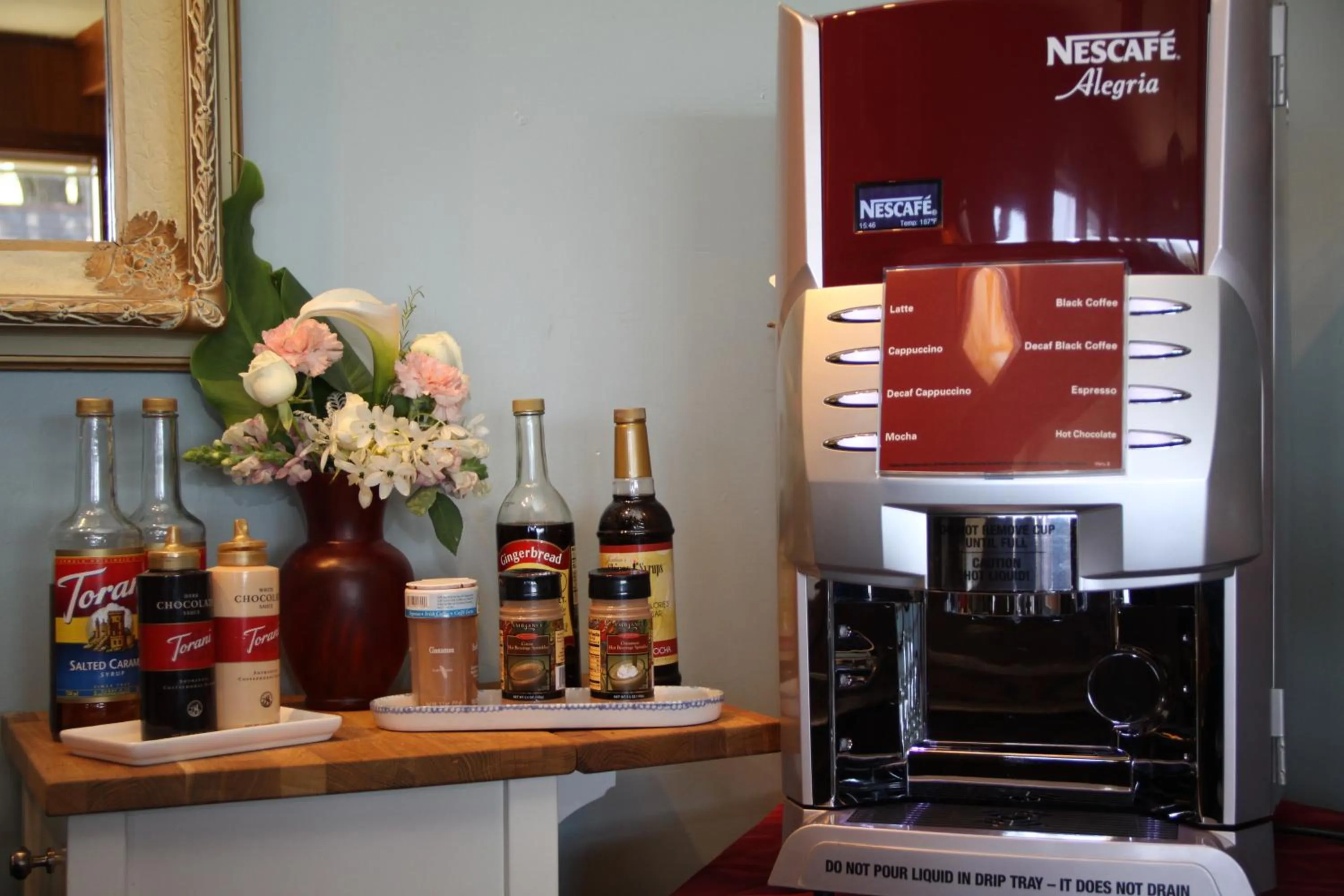 Non alcoholic drinks in Elk Cove Inn & Spa