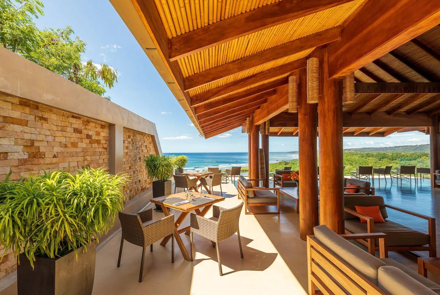 Restaurant/places to eat in Hotel Boutique Lagarta Lodge