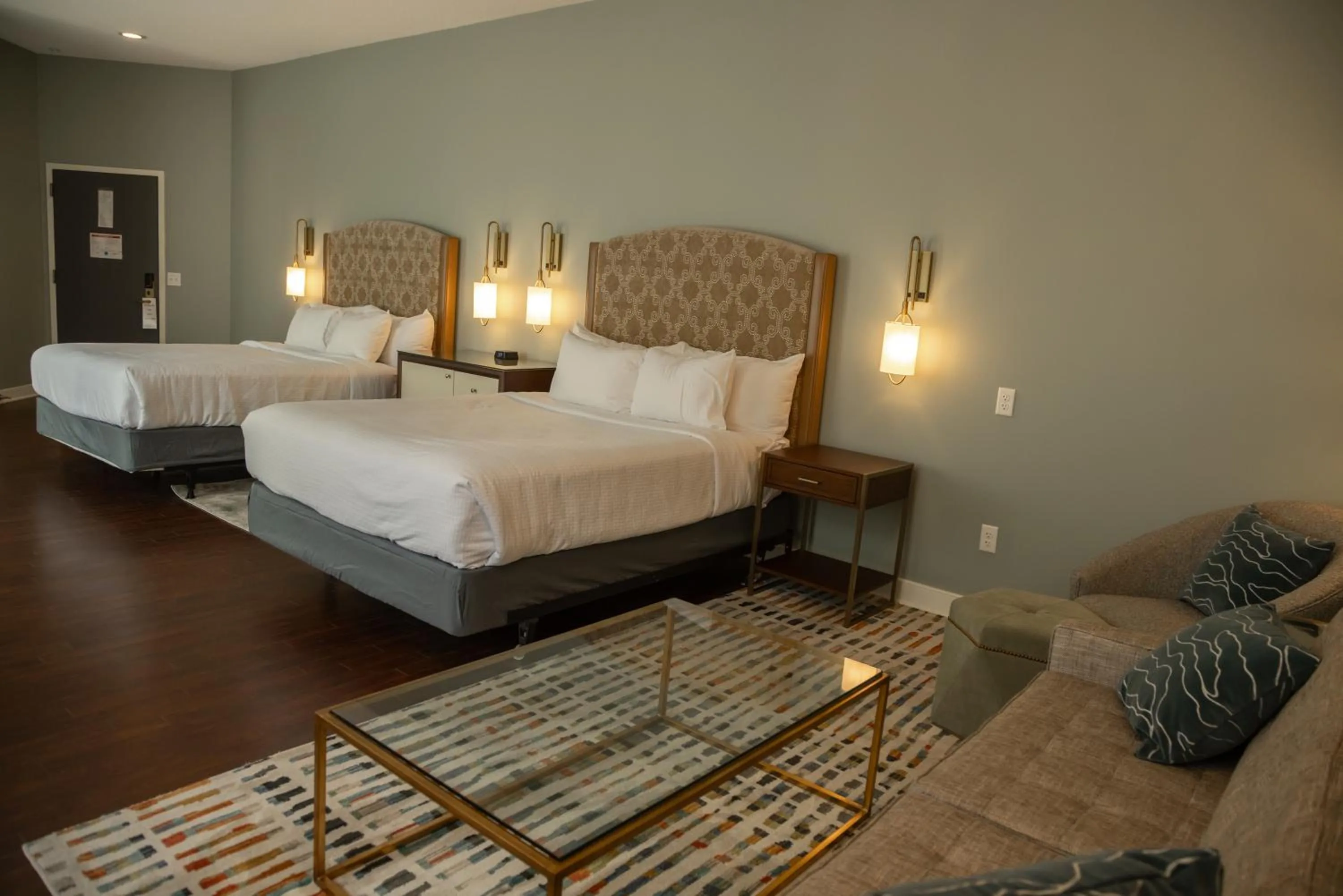 Bedroom, Bed in La Tourelle Inn & Spa