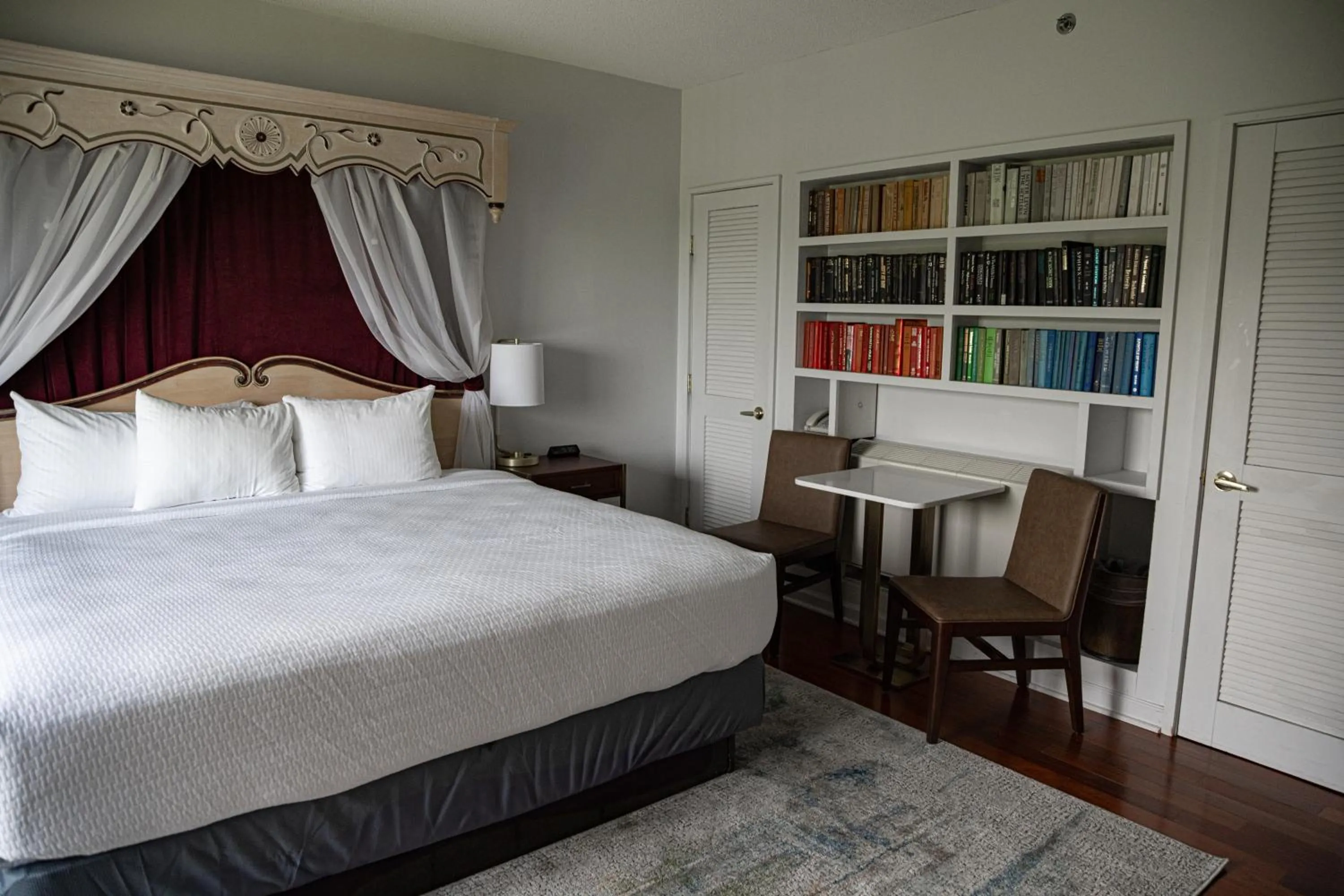 Bedroom, Bed in La Tourelle Inn & Spa