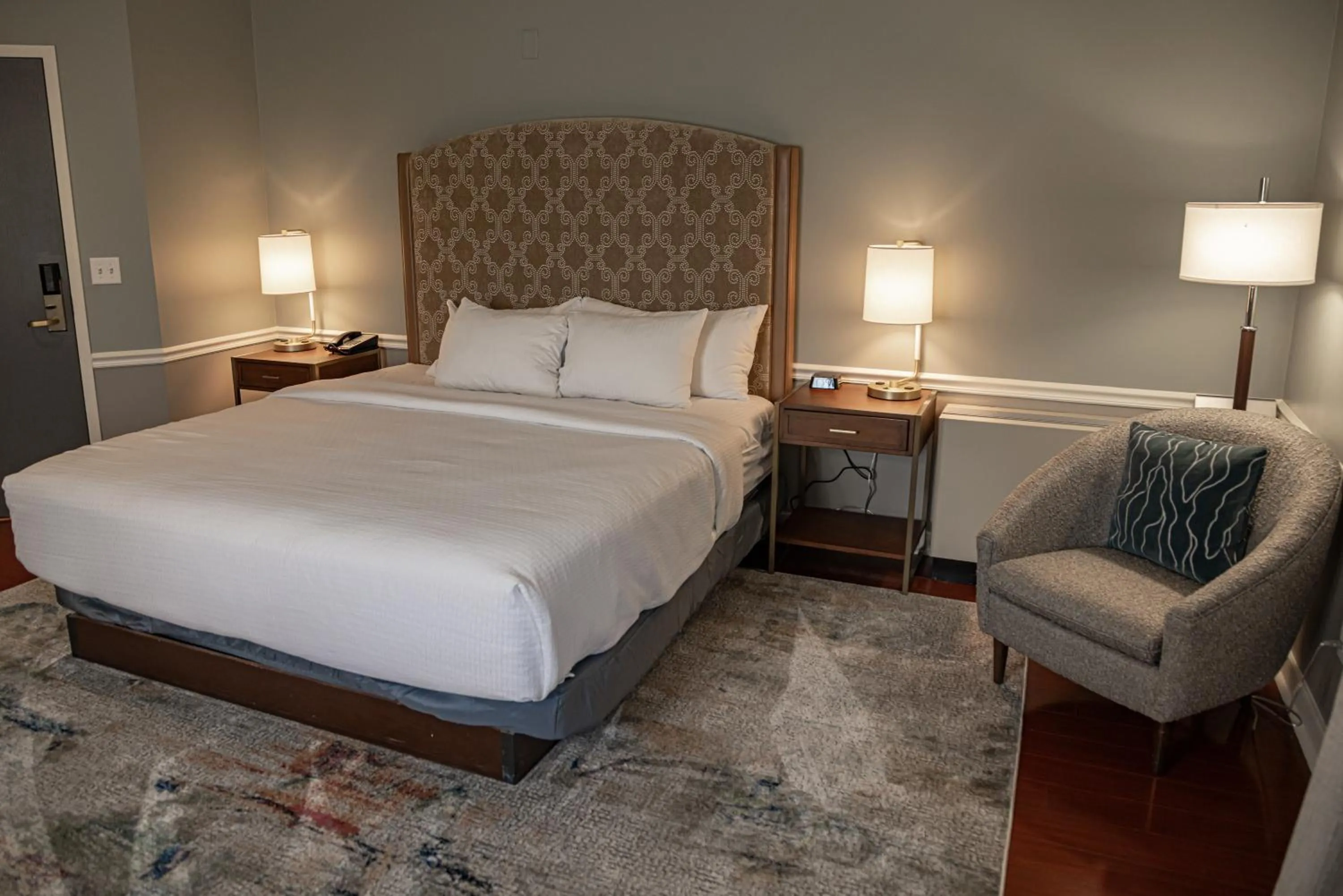 Bedroom, Bed in La Tourelle Inn & Spa