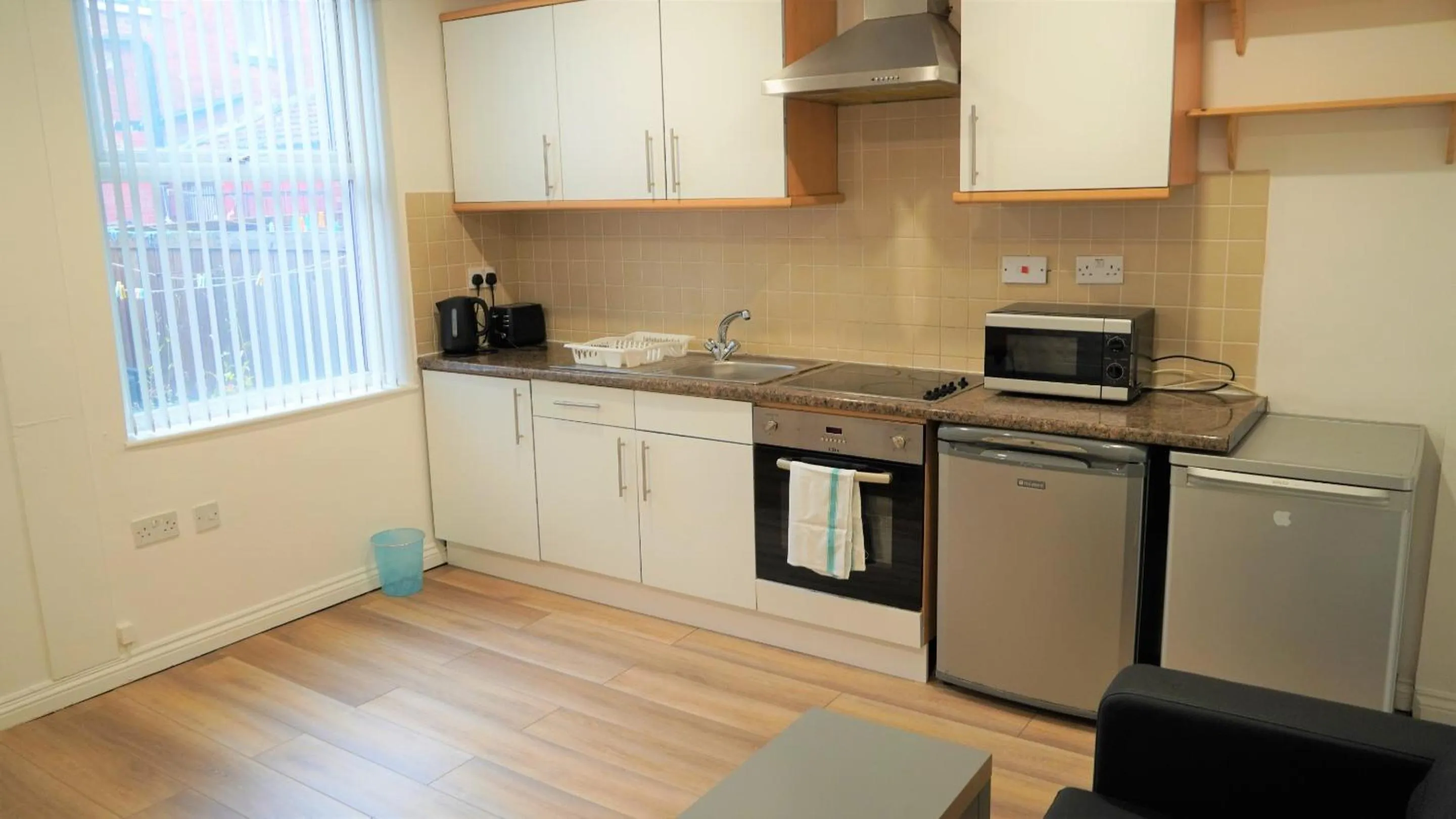 Kitchen or kitchenette in Ruth Apartments