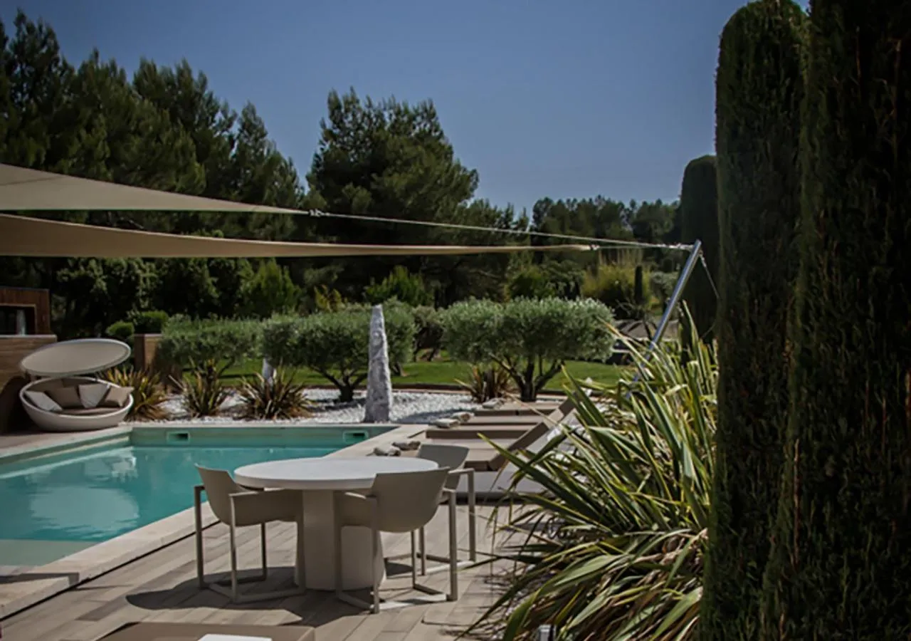 Swimming pool in Mas des Cigales