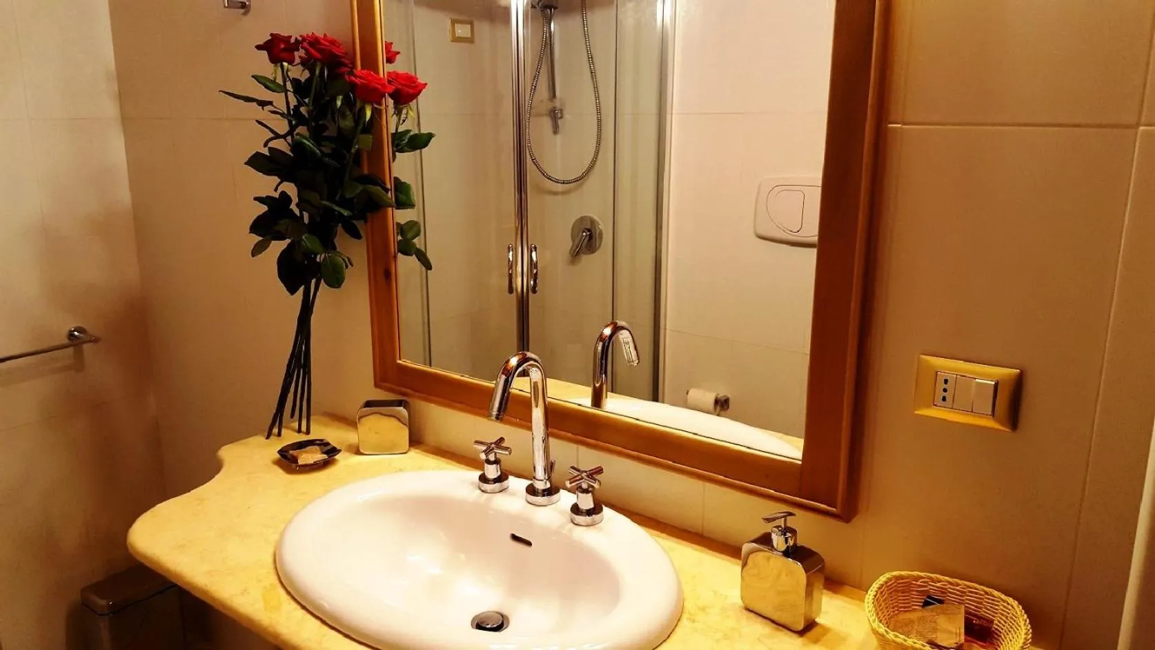 Shower in Palazzo Zimatore Residenza D'Epoca