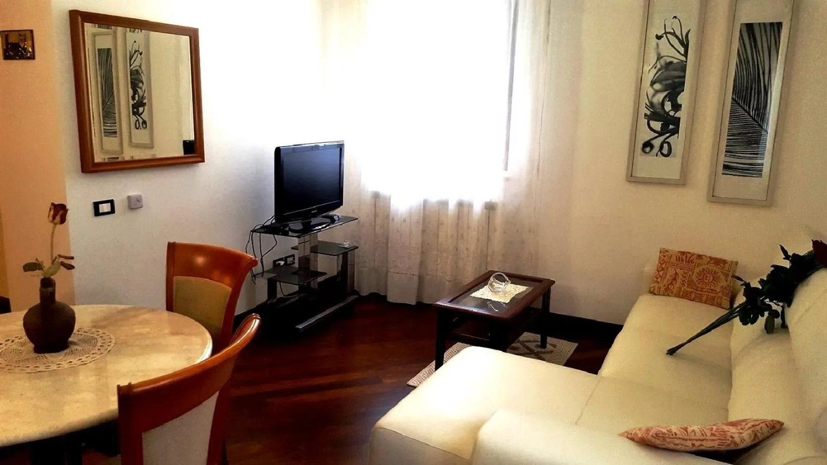 TV and multimedia in Palazzo Zimatore Residenza D'Epoca