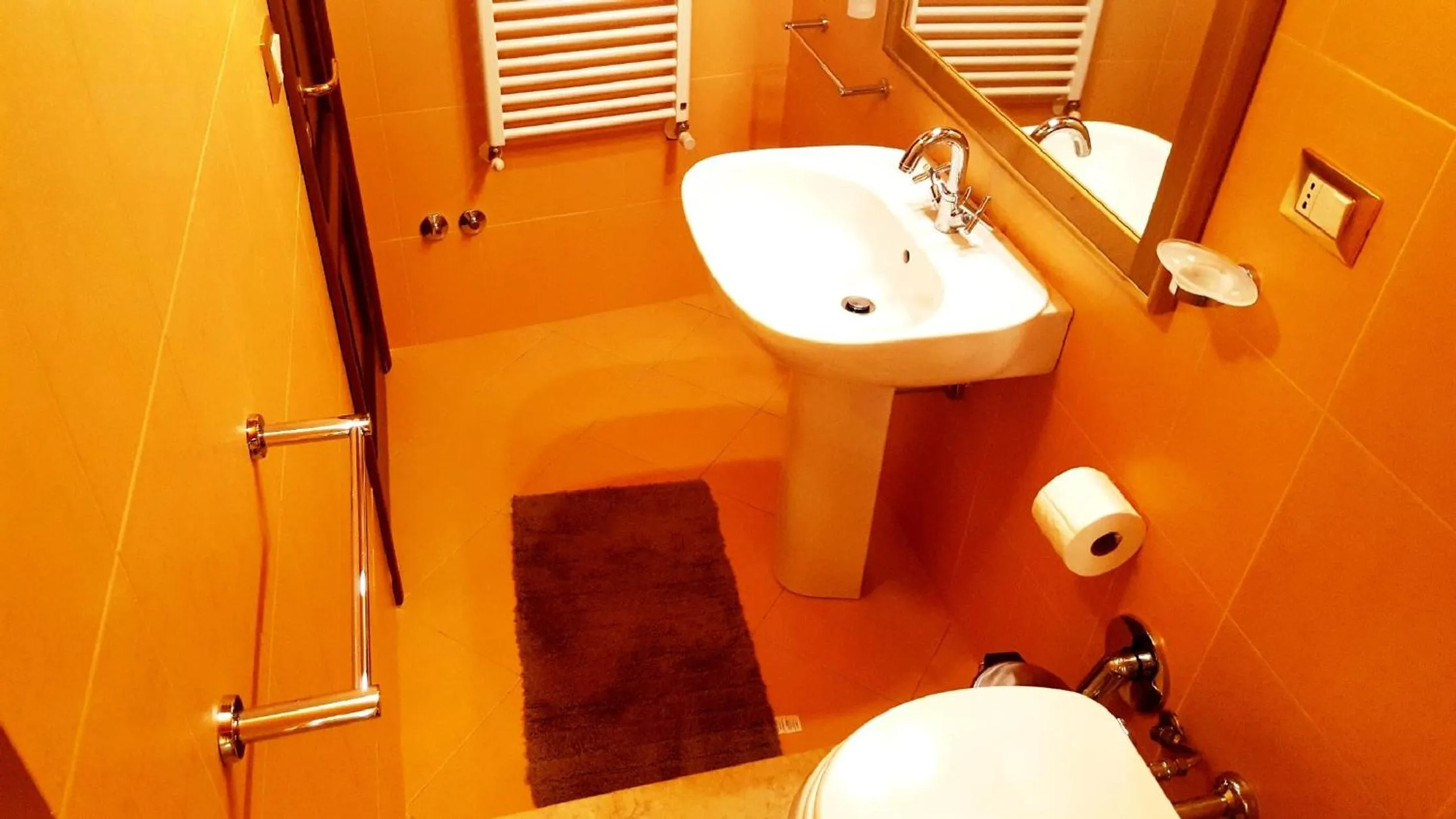 Toilet in Palazzo Zimatore Residenza D'Epoca