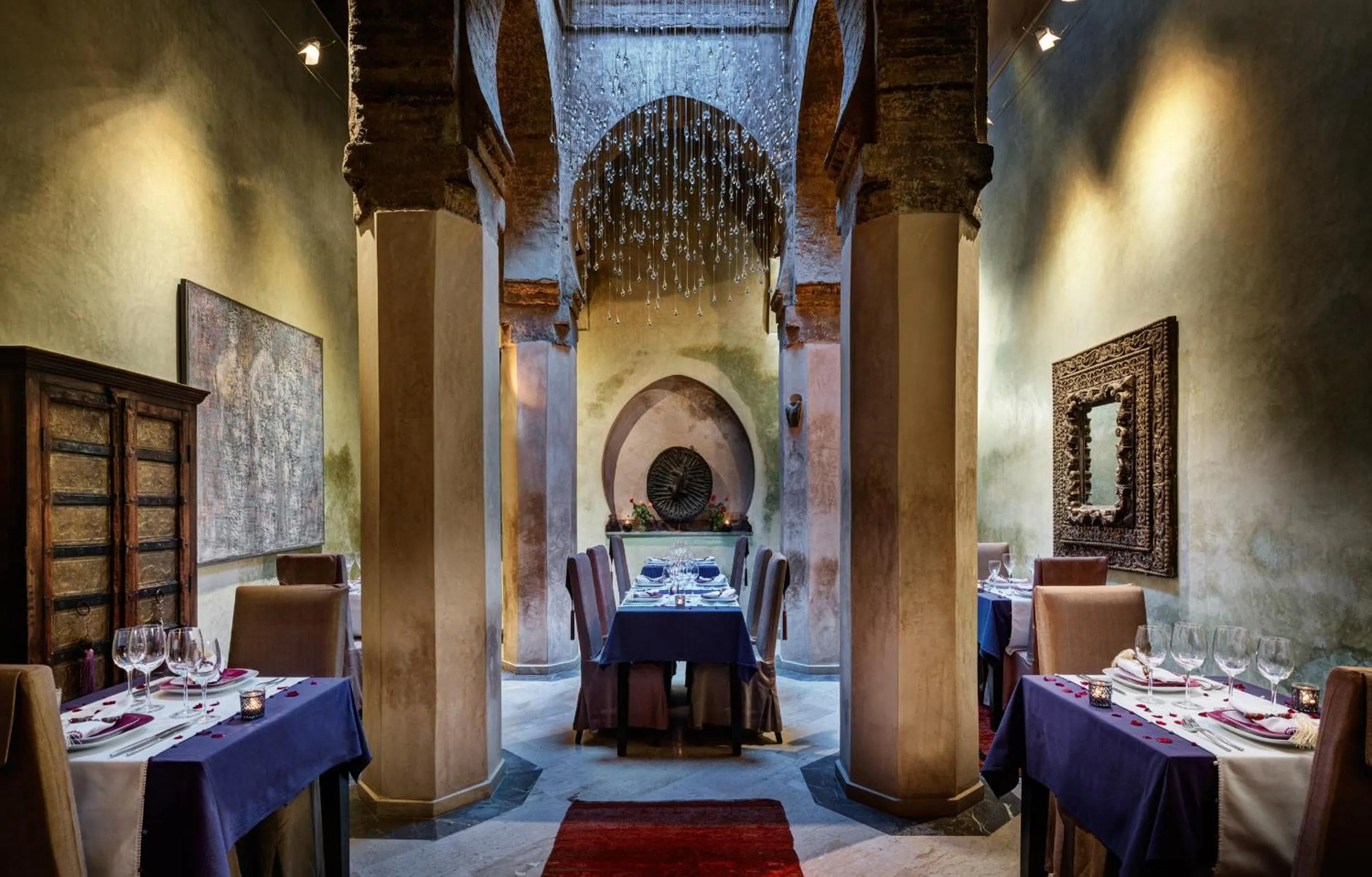 Restaurant/places to eat in Riad Siwan