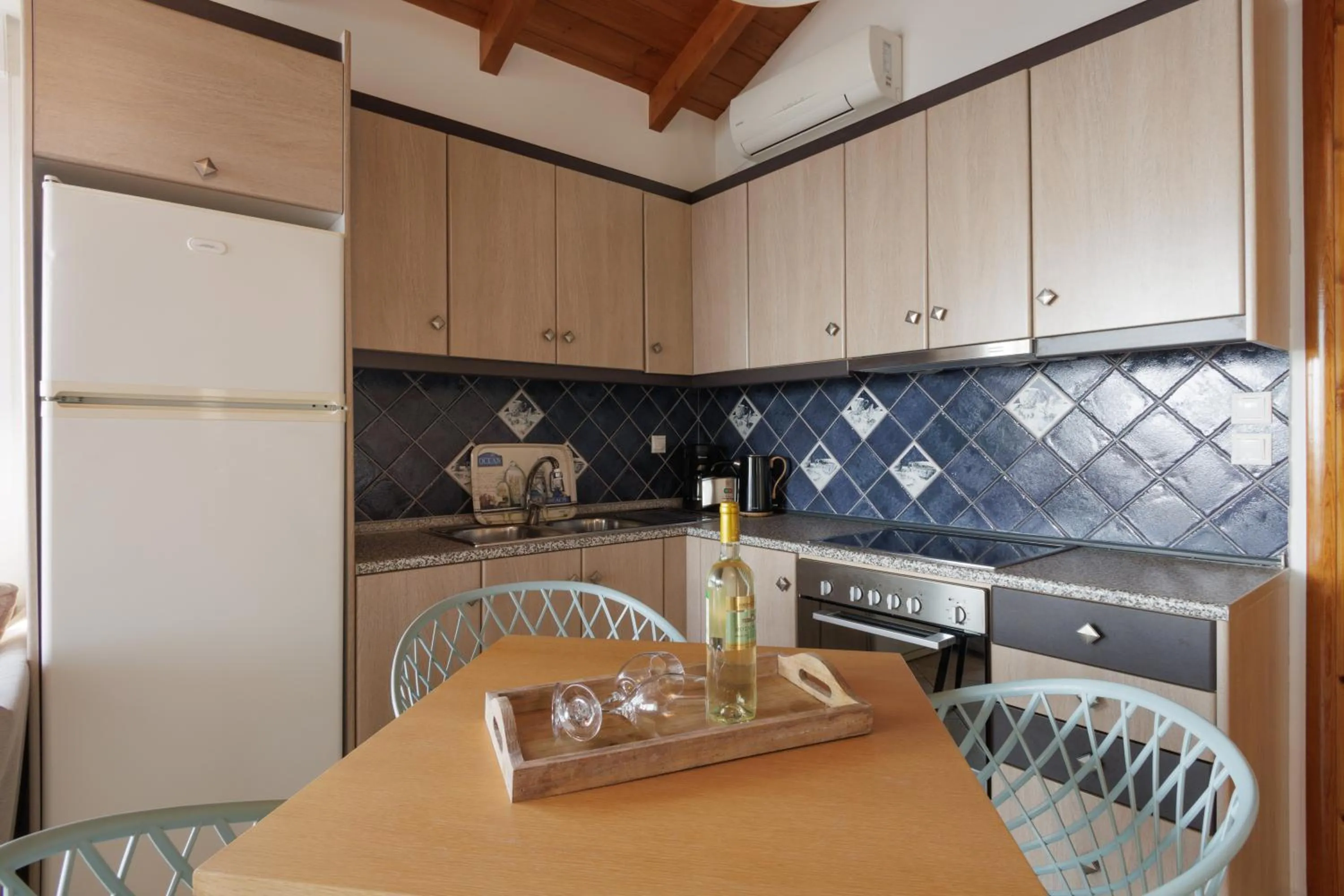 Kitchen or kitchenette in Blue Horizon Suites