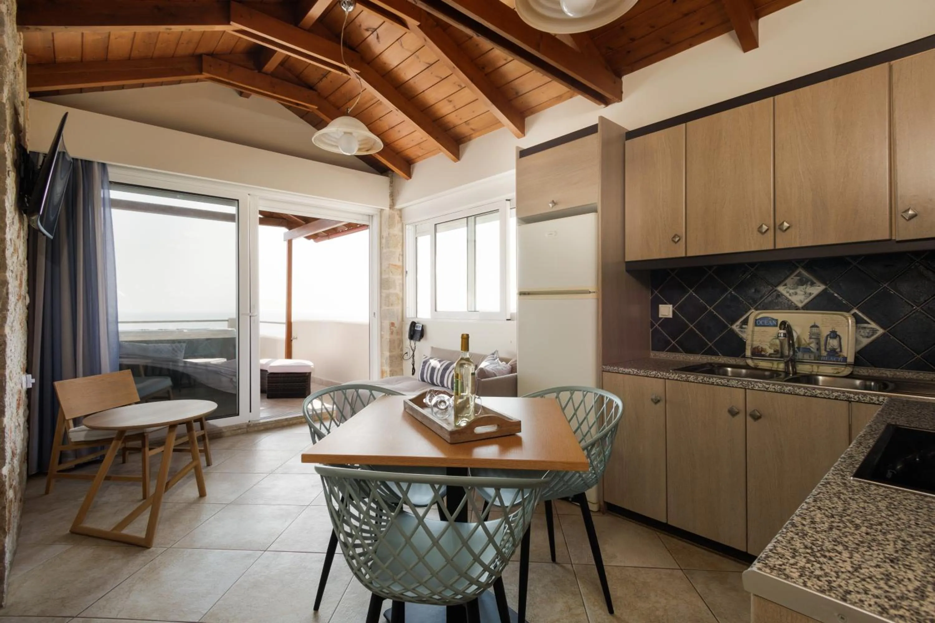 Kitchen or kitchenette in Blue Horizon Suites