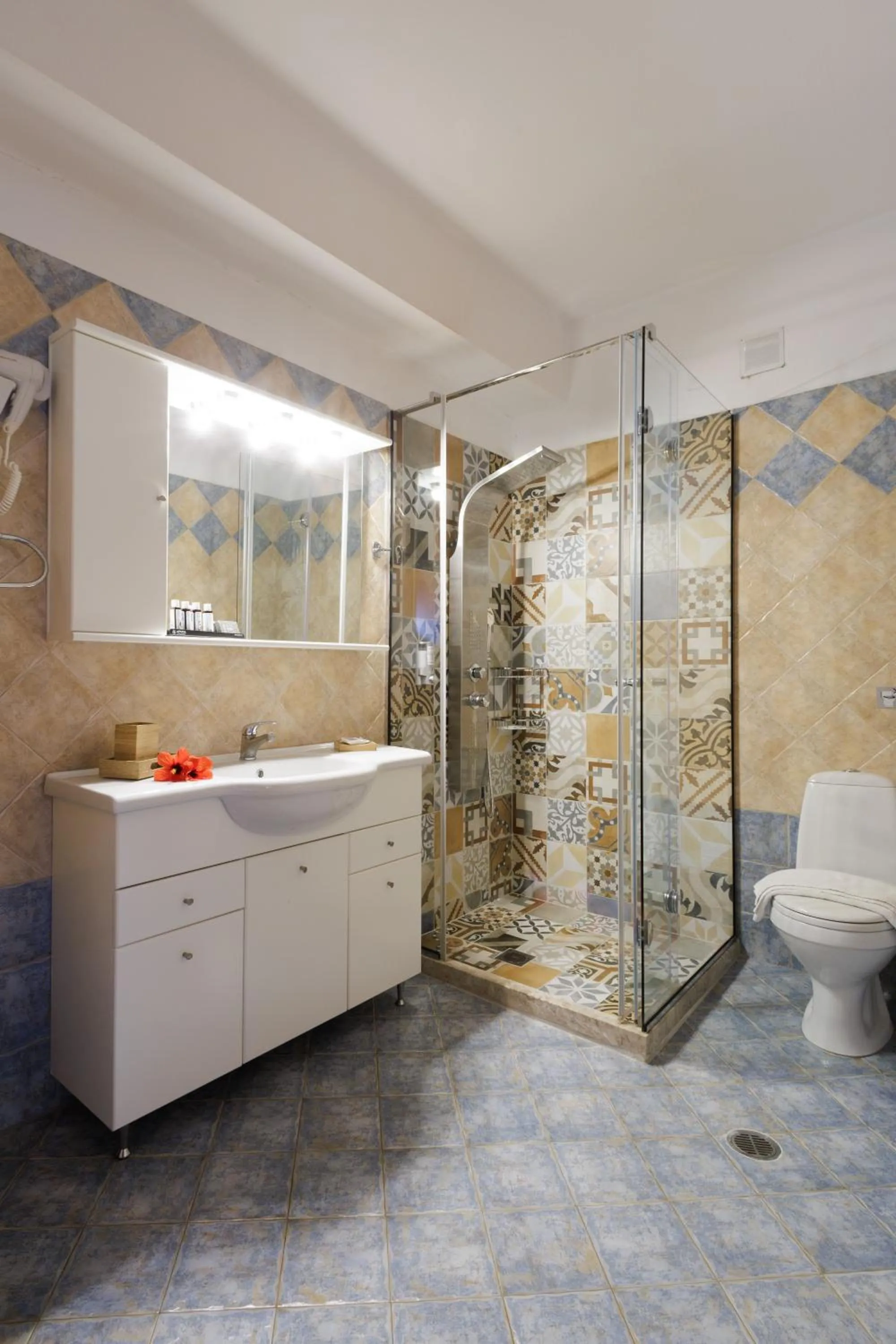 Shower in Blue Horizon Suites