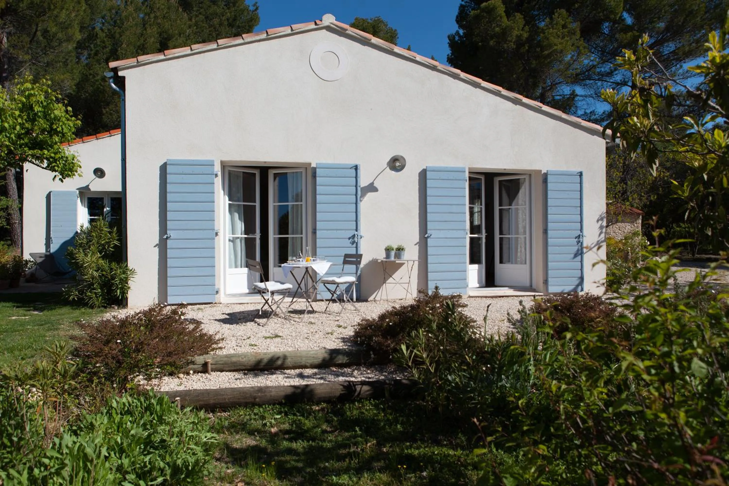 Property building in Chambre d'hôtes le Mirail