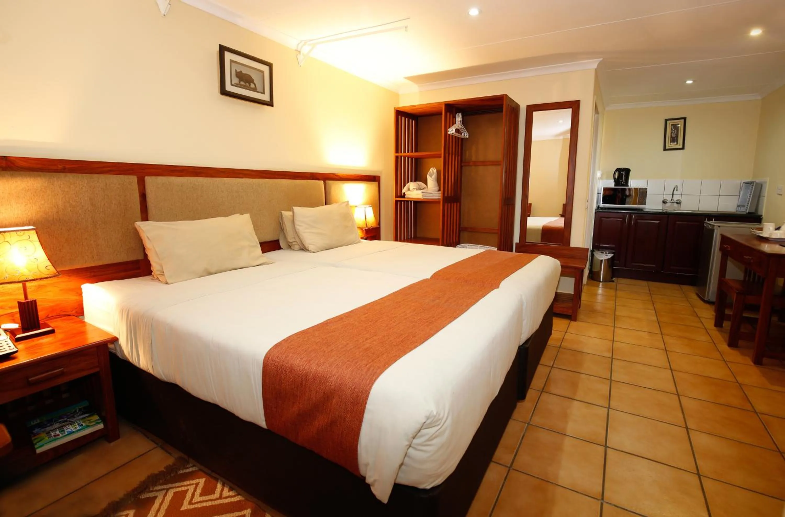 Bed in Mokoro Lodge