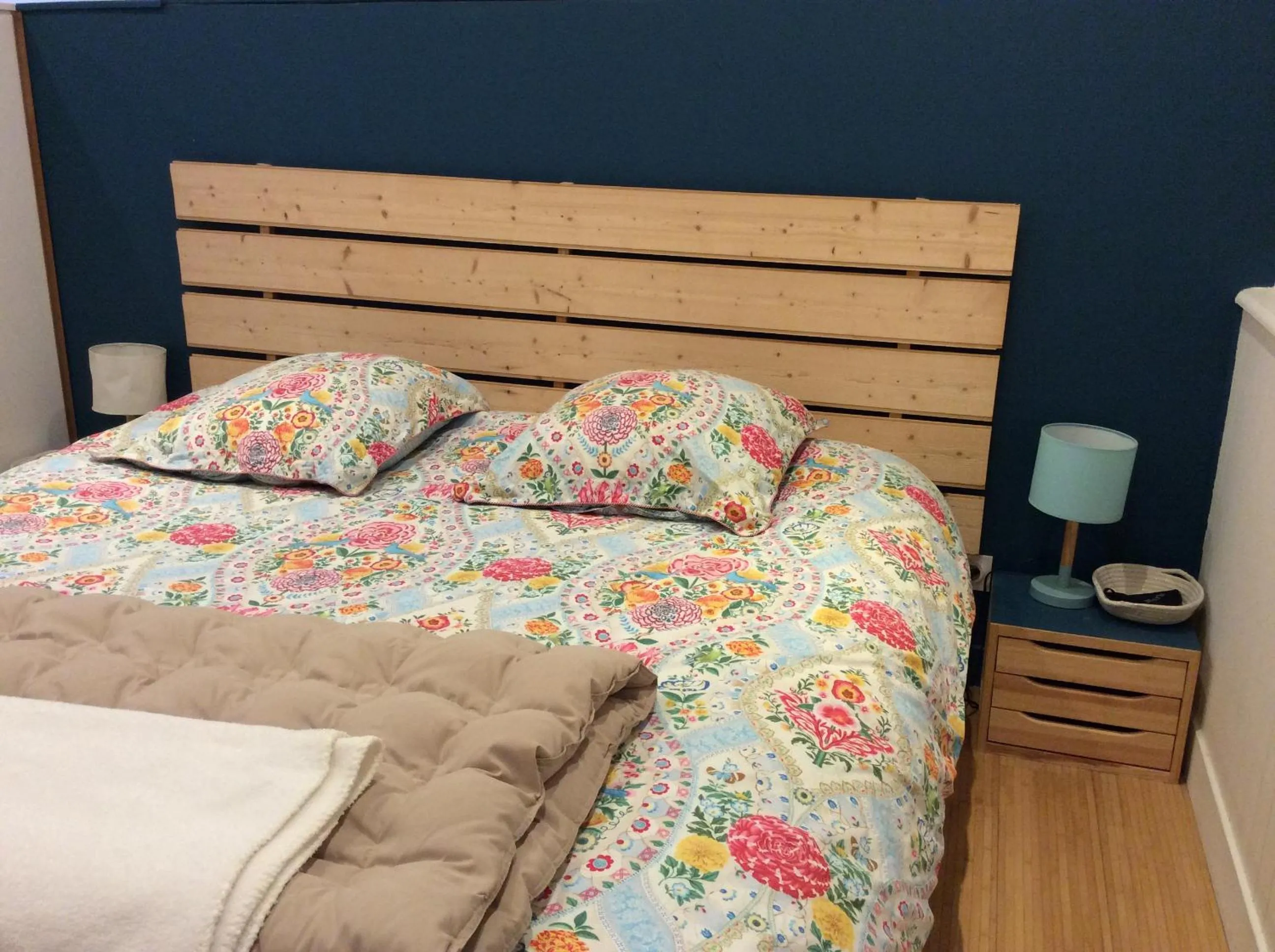 Photo of the whole room, Bed in Kosy Suite