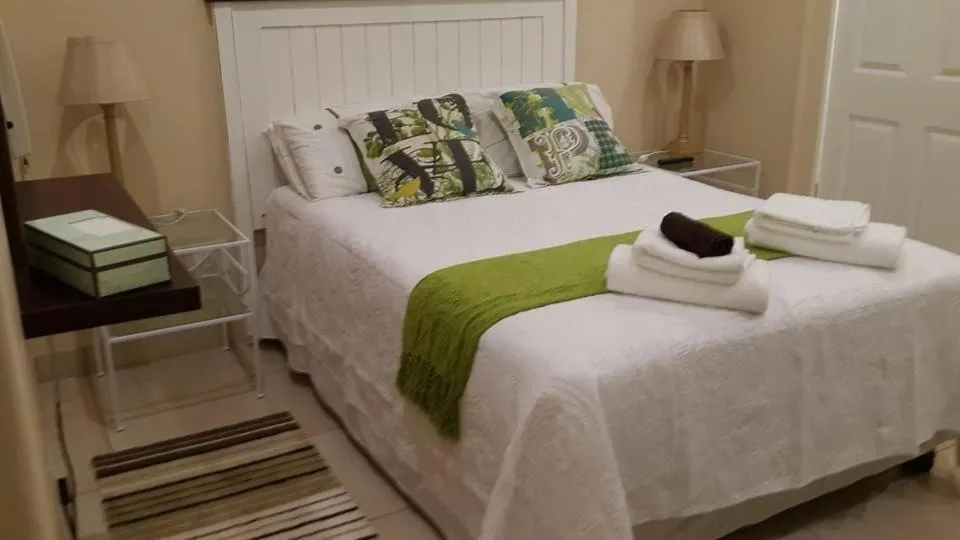 Bedroom, Bed in Hunters B&B