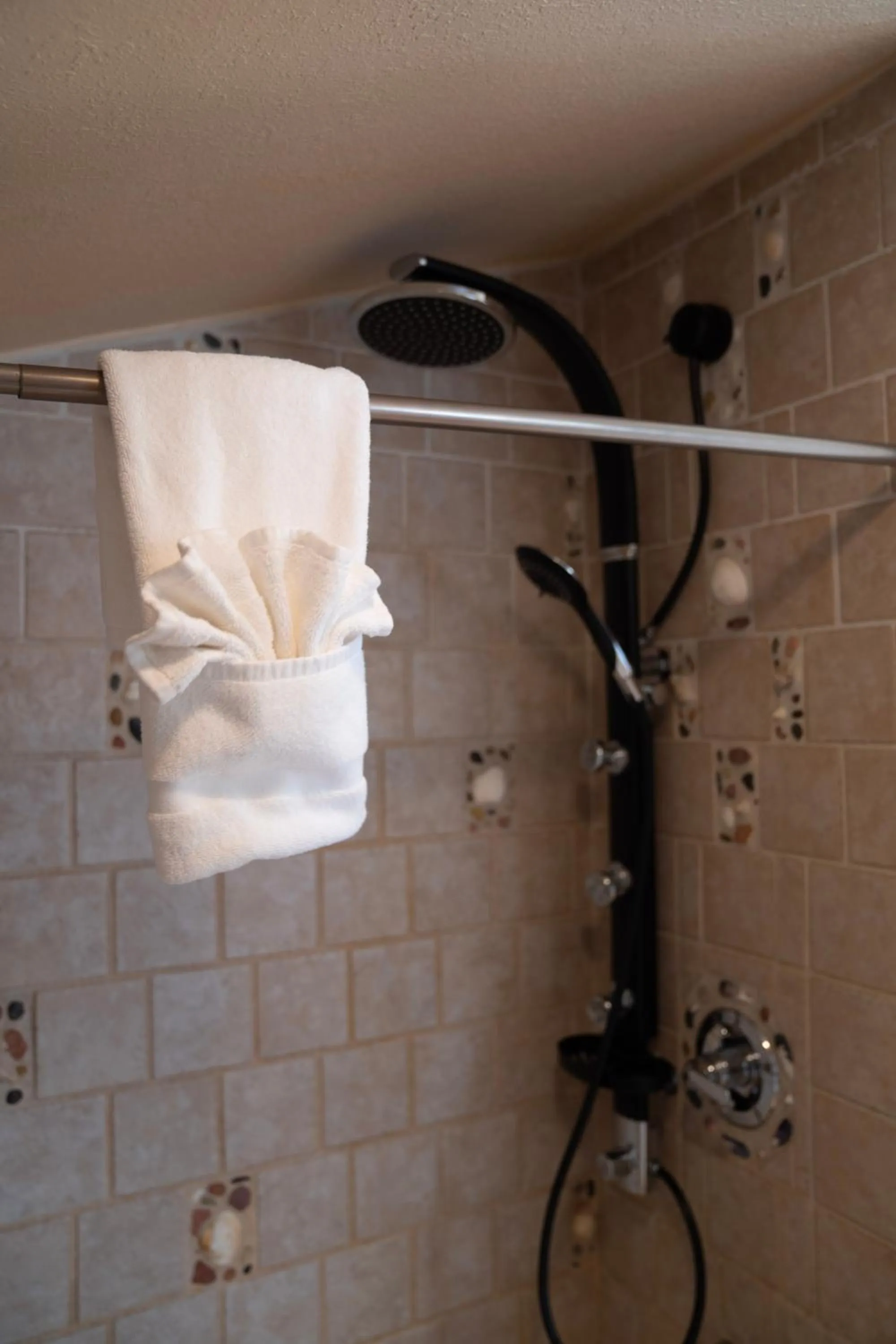 Bathroom in Homer Inn & Spa