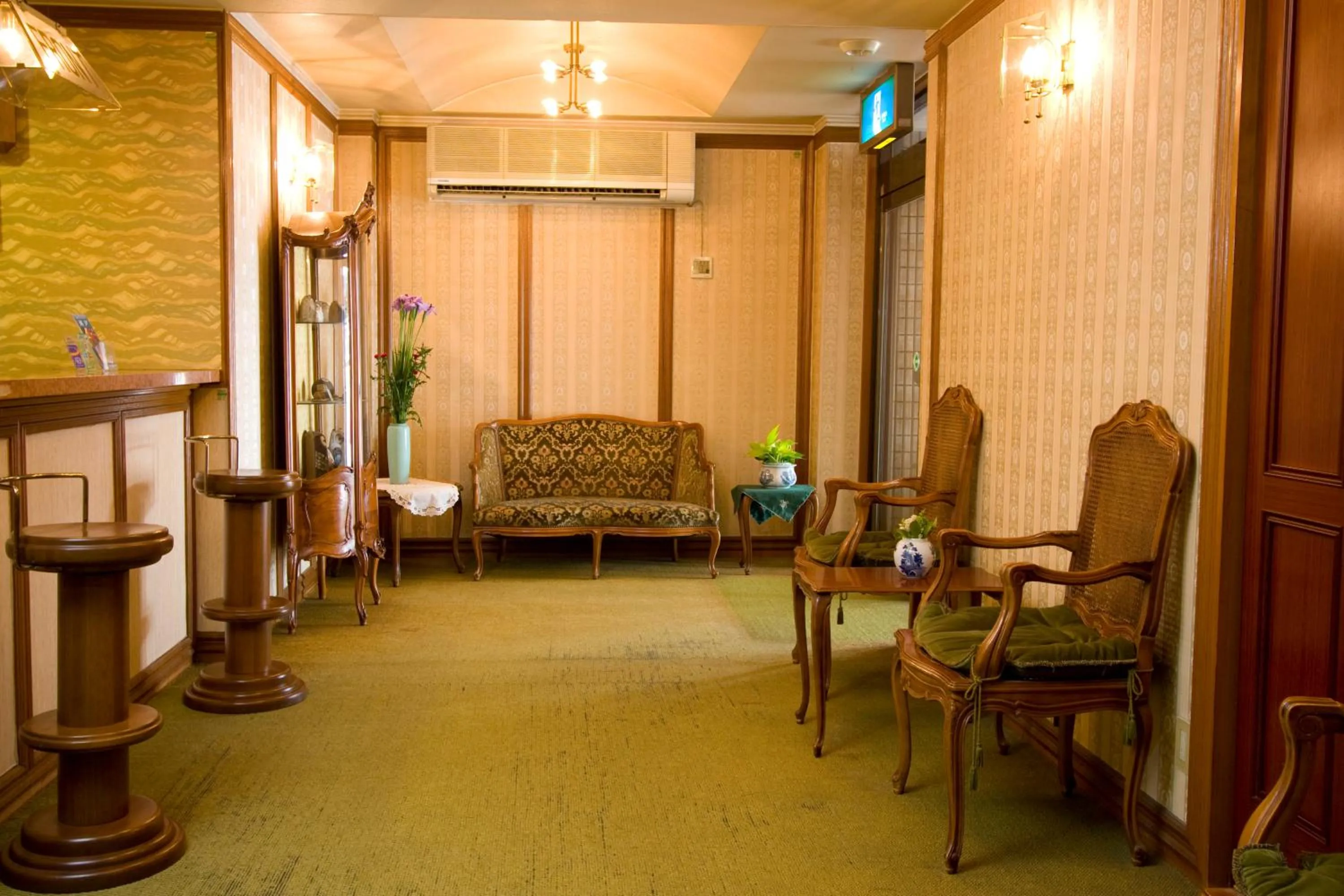 Lobby or reception in Shinseto Station Hotel
