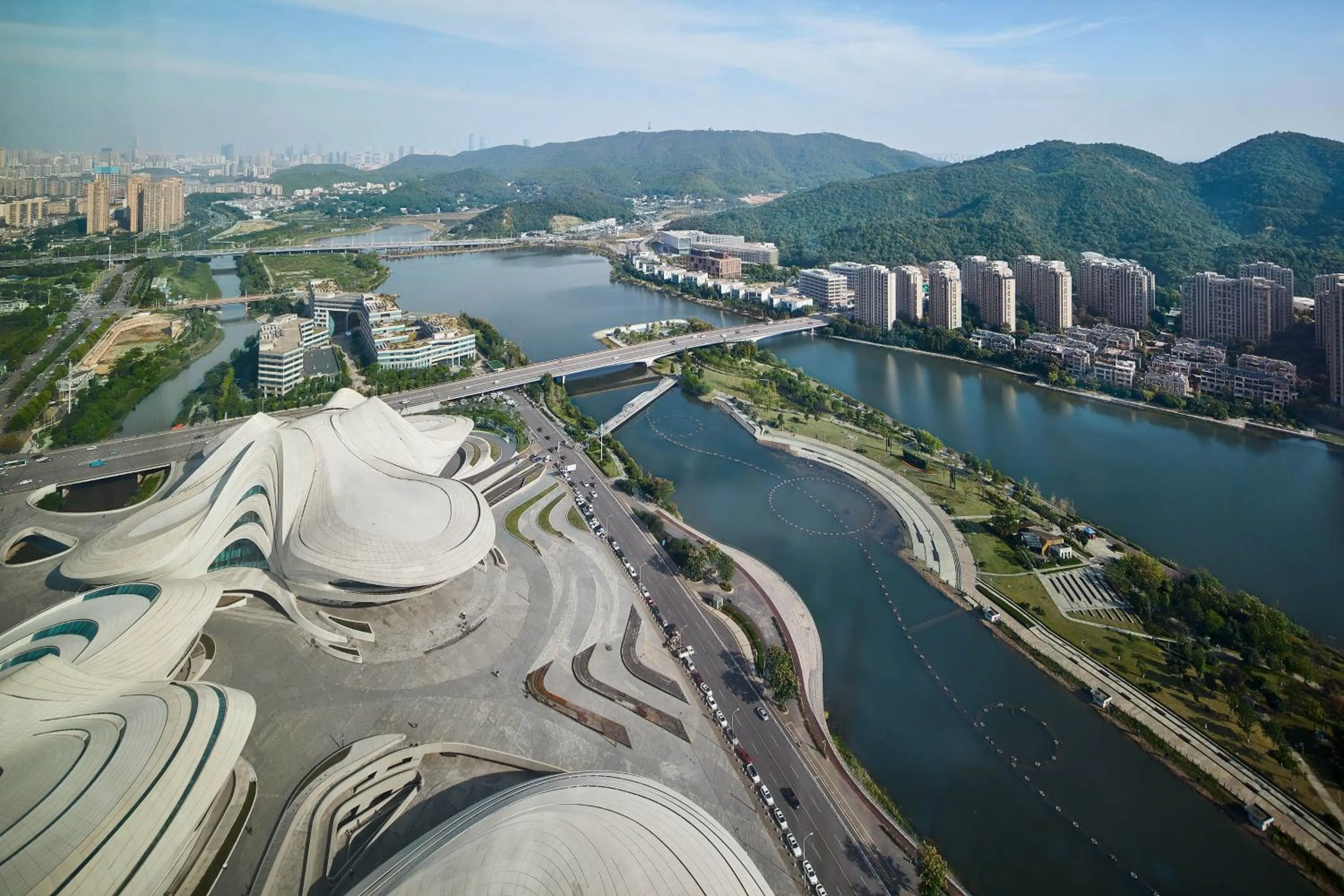 Bedroom in Meixi Lake Hotel, a Luxury Collection Hotel, Changsha
