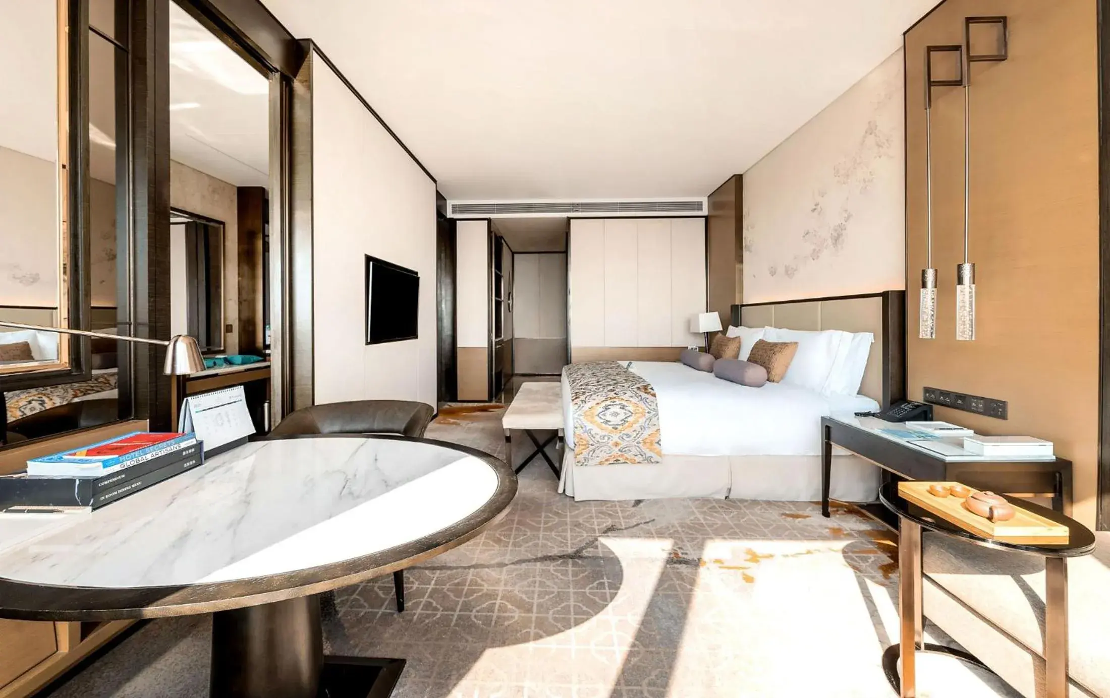 Deluxe Room, Guest room, 2 Double, Lake view in Meixi Lake Hotel, a Luxury Collection Hotel, Changsha Deluxe Room, Guest room, 2 Double, Lake view in Meixi Lake Hotel, a Luxury Collection Hotel, Changsha