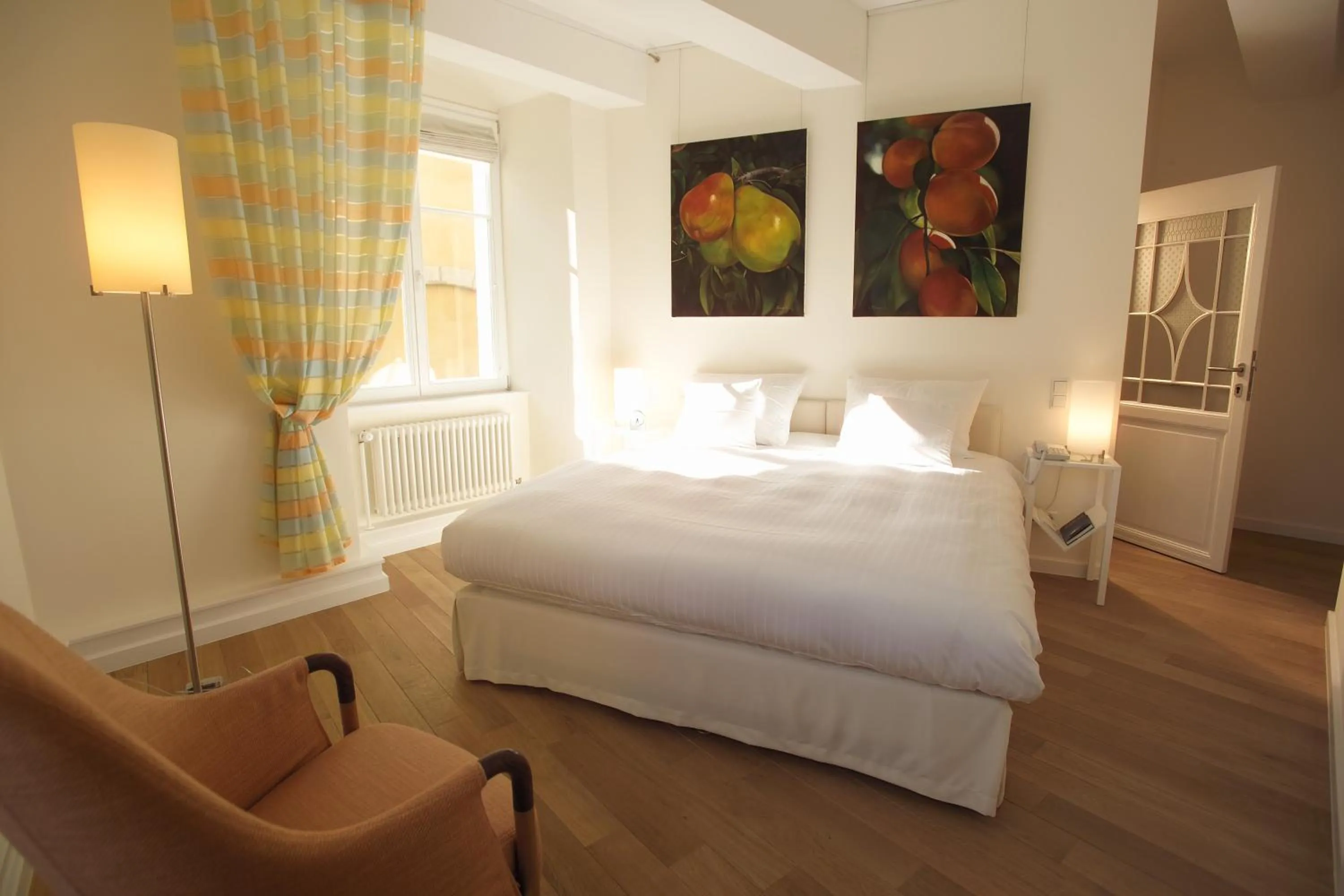 Bed in Hotel Parc Beaux Arts