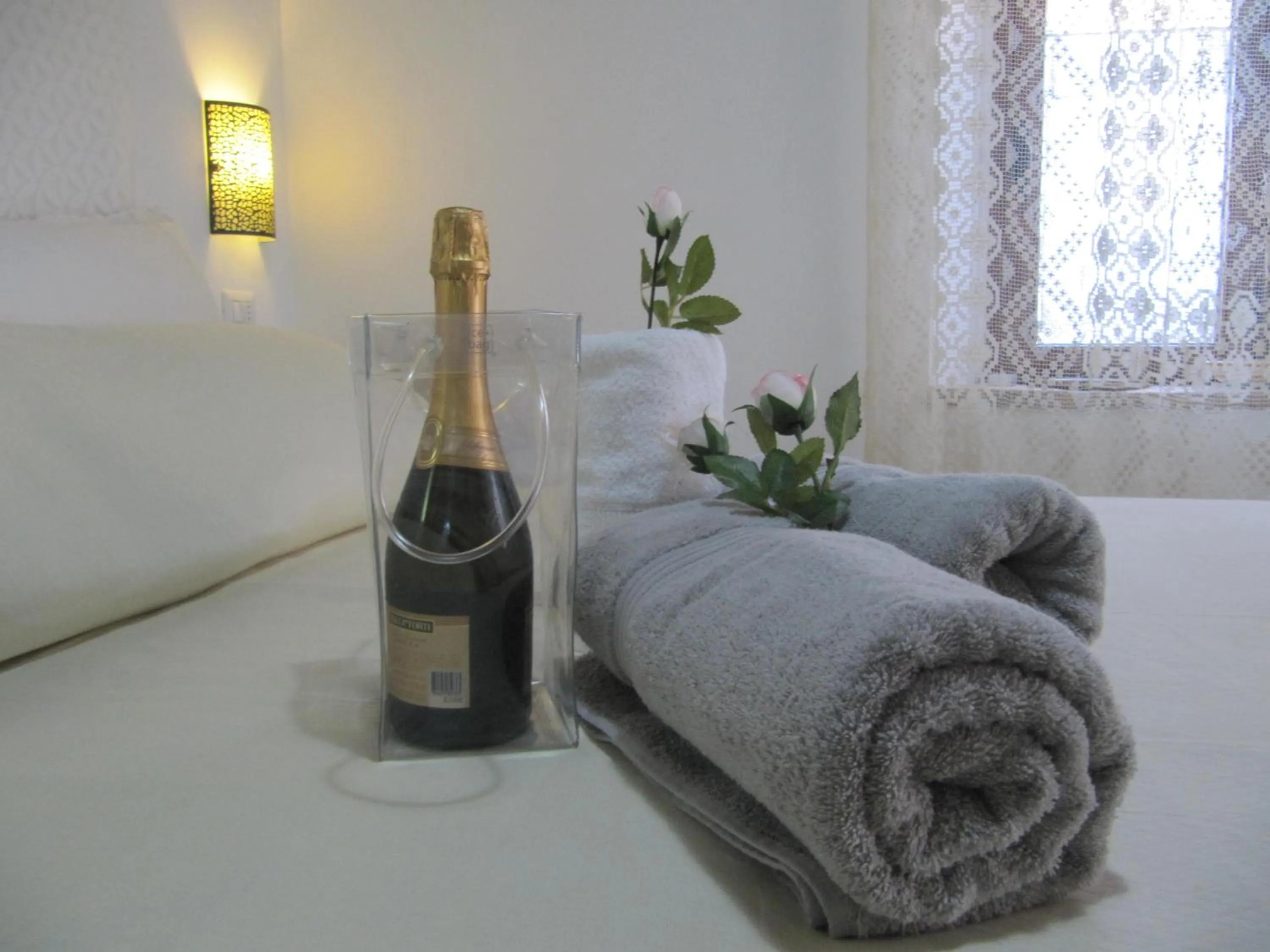 Alcoholic drinks, Bed in Acquamarina B&B Casa vacanze