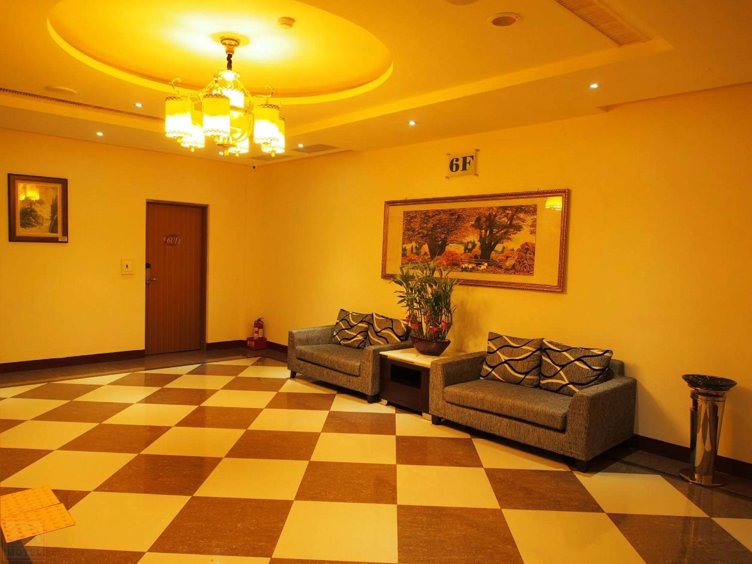 Communal lounge/ TV room in Zheng Yi Classic Hotel & Motel