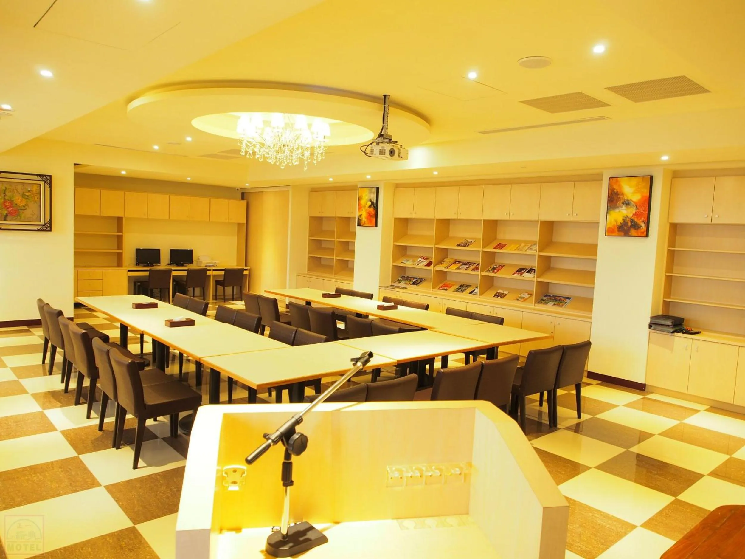Meeting/conference room in Zheng Yi Classic Hotel & Motel