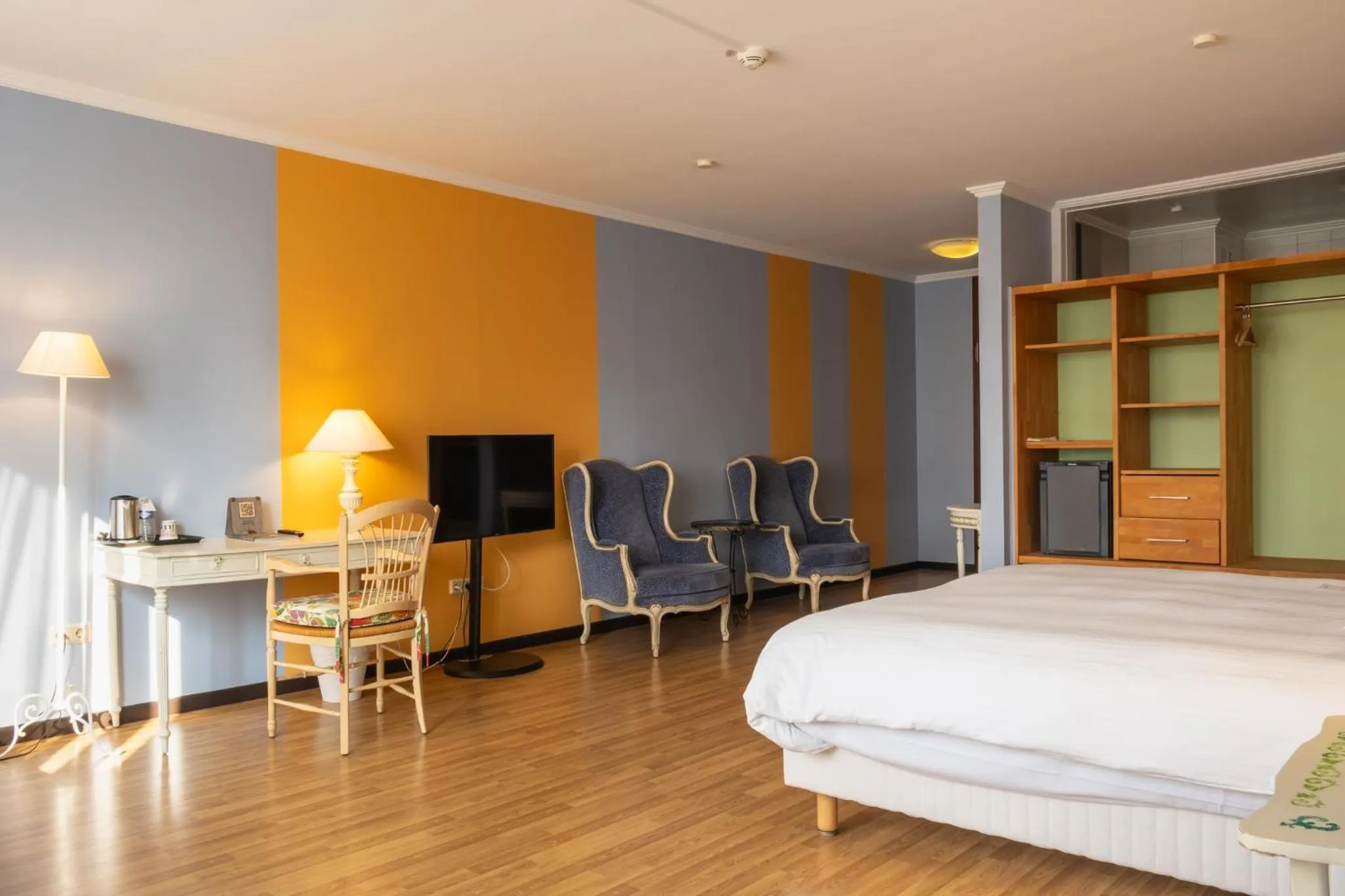 Bedroom, Bed in Hotel Parc Belle-Vue