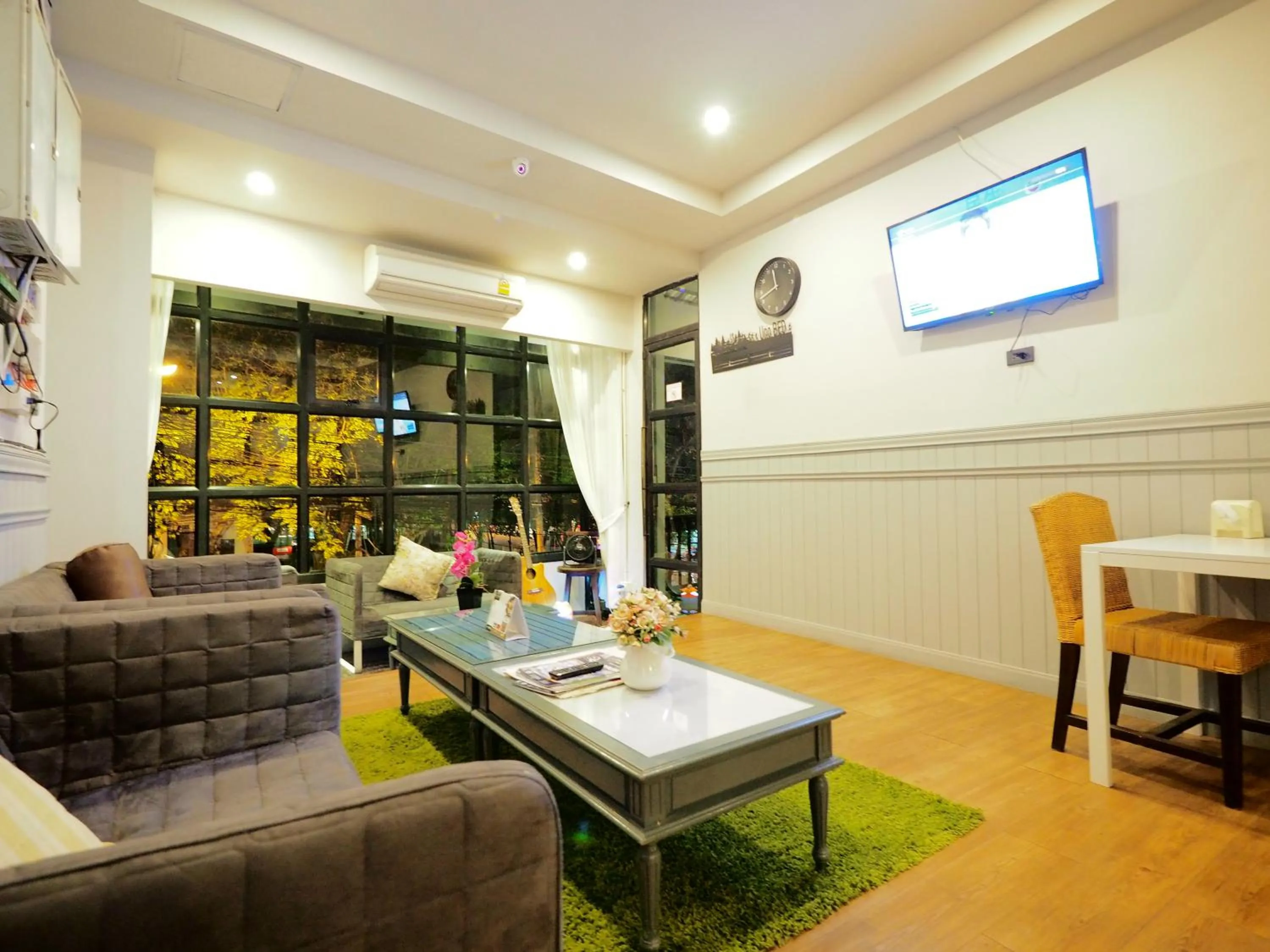 Entertainment in Uno Chiangmai