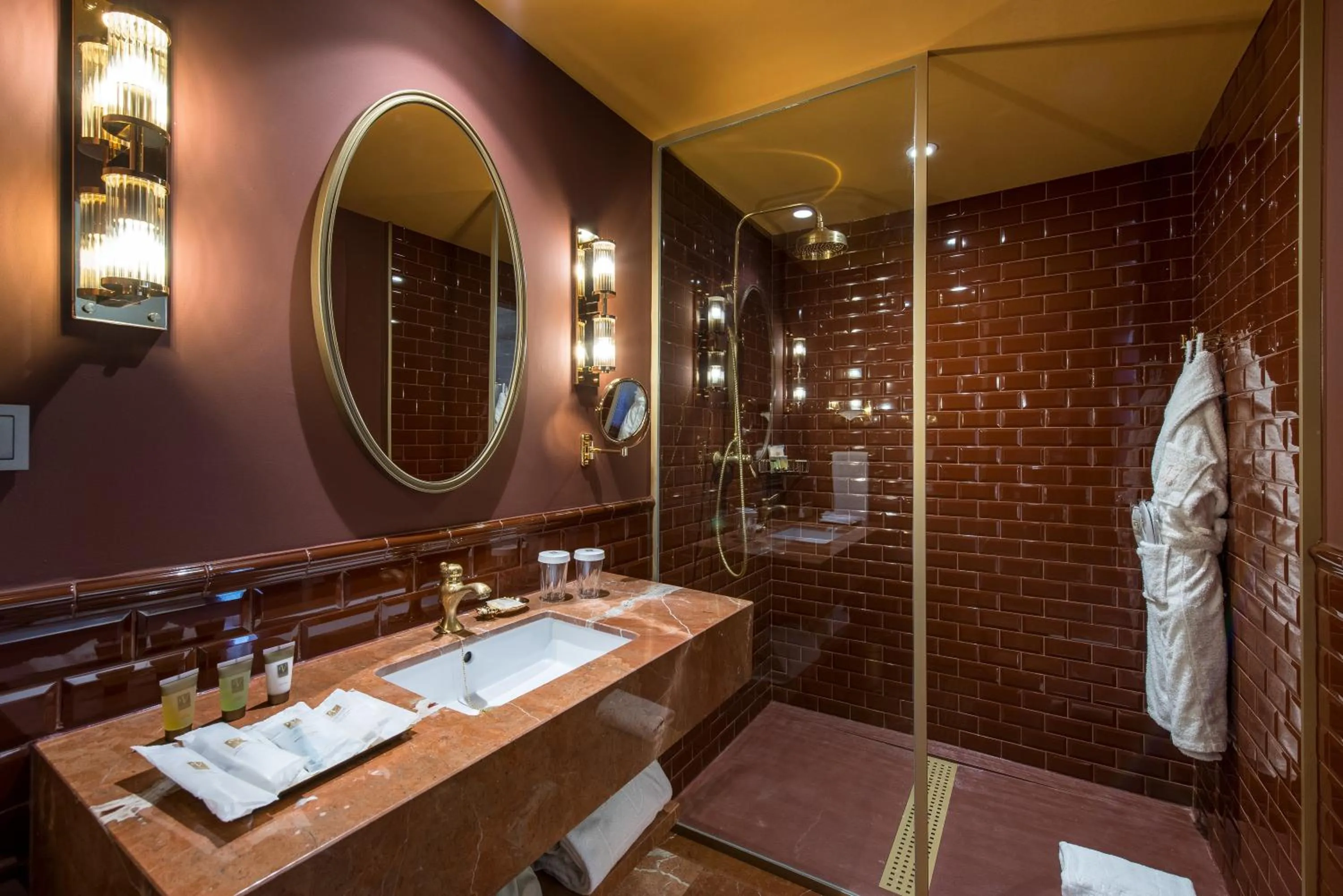 Shower in Vincci Mae