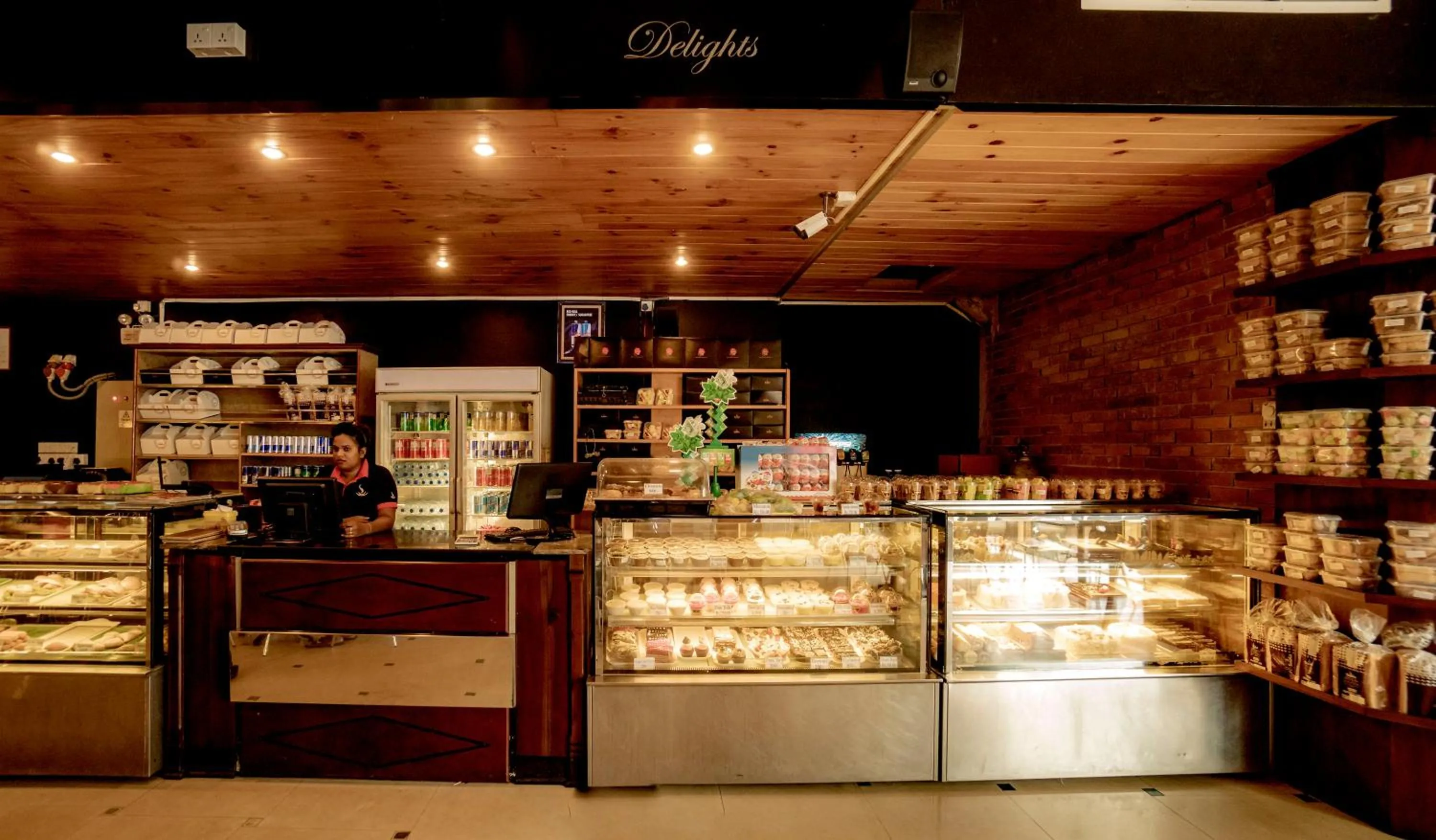 Restaurant/places to eat in Sasha Transit Hotel