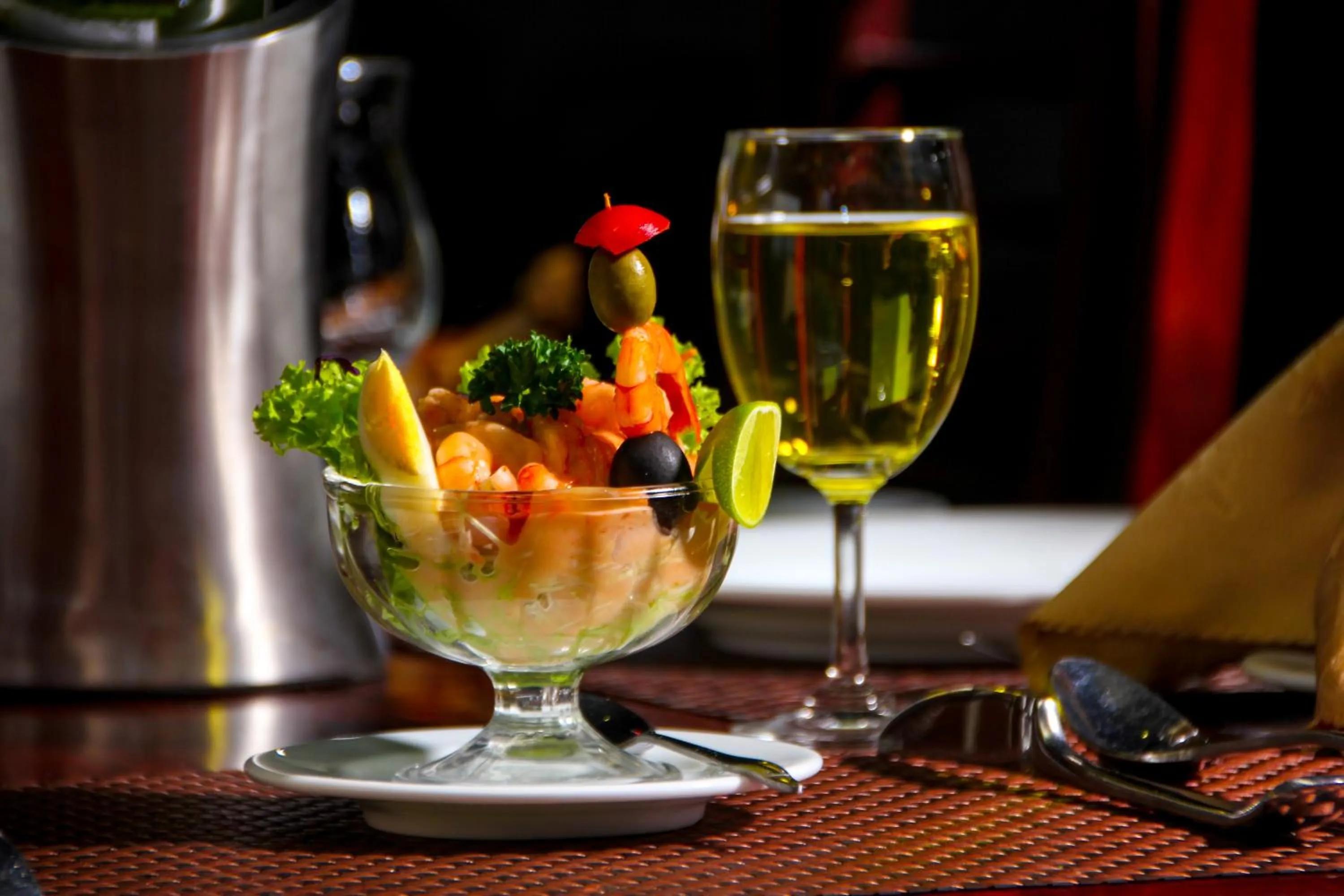 Alcoholic drinks in Sasha Transit Hotel