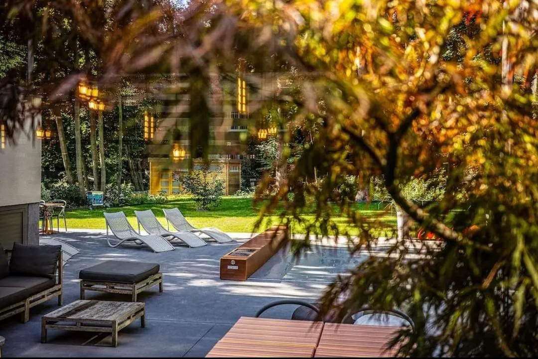 Patio in Table et chambre particulière