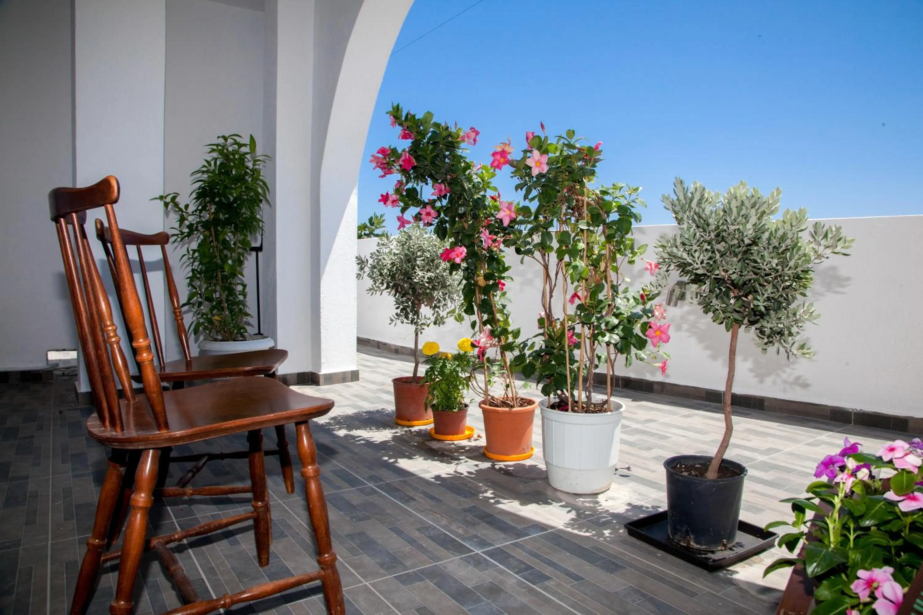 Patio in Luna Rossa Santorini