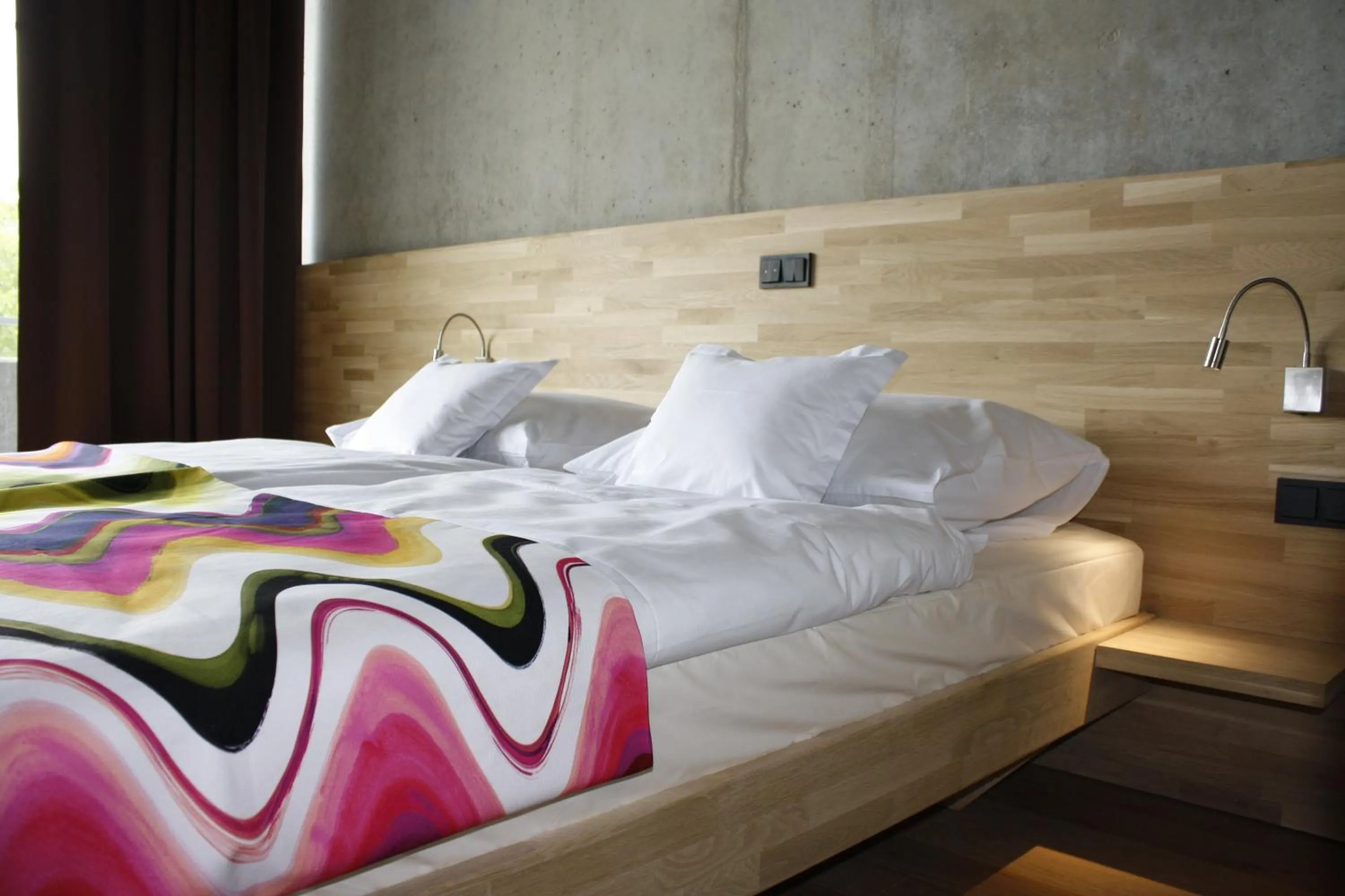 Bed in Hotel de l'Ecluse Superior