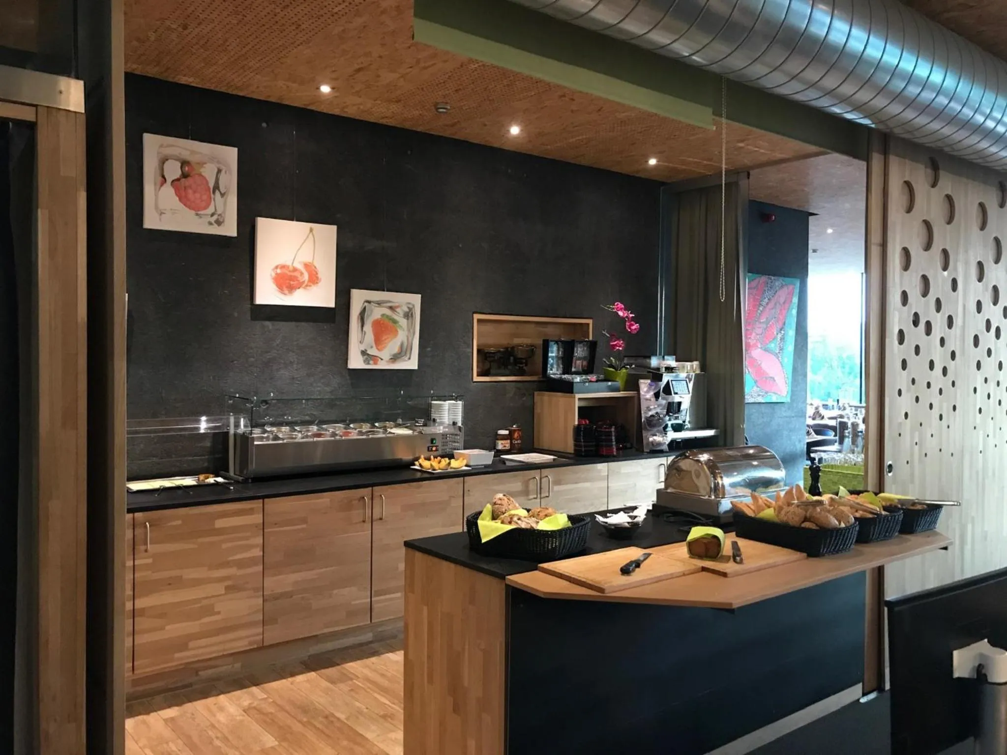 Breakfast in Hotel de l'Ecluse Superior