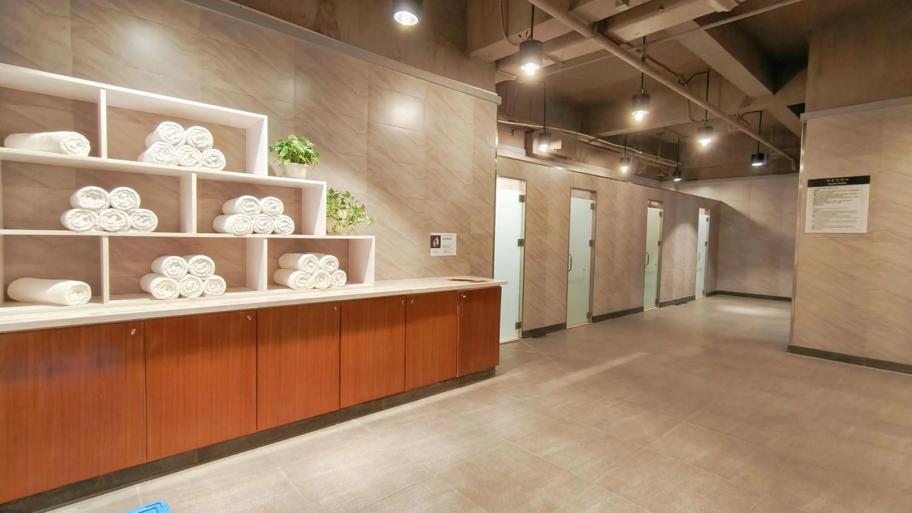 Swimming pool in Green Park Hotel Tianjin