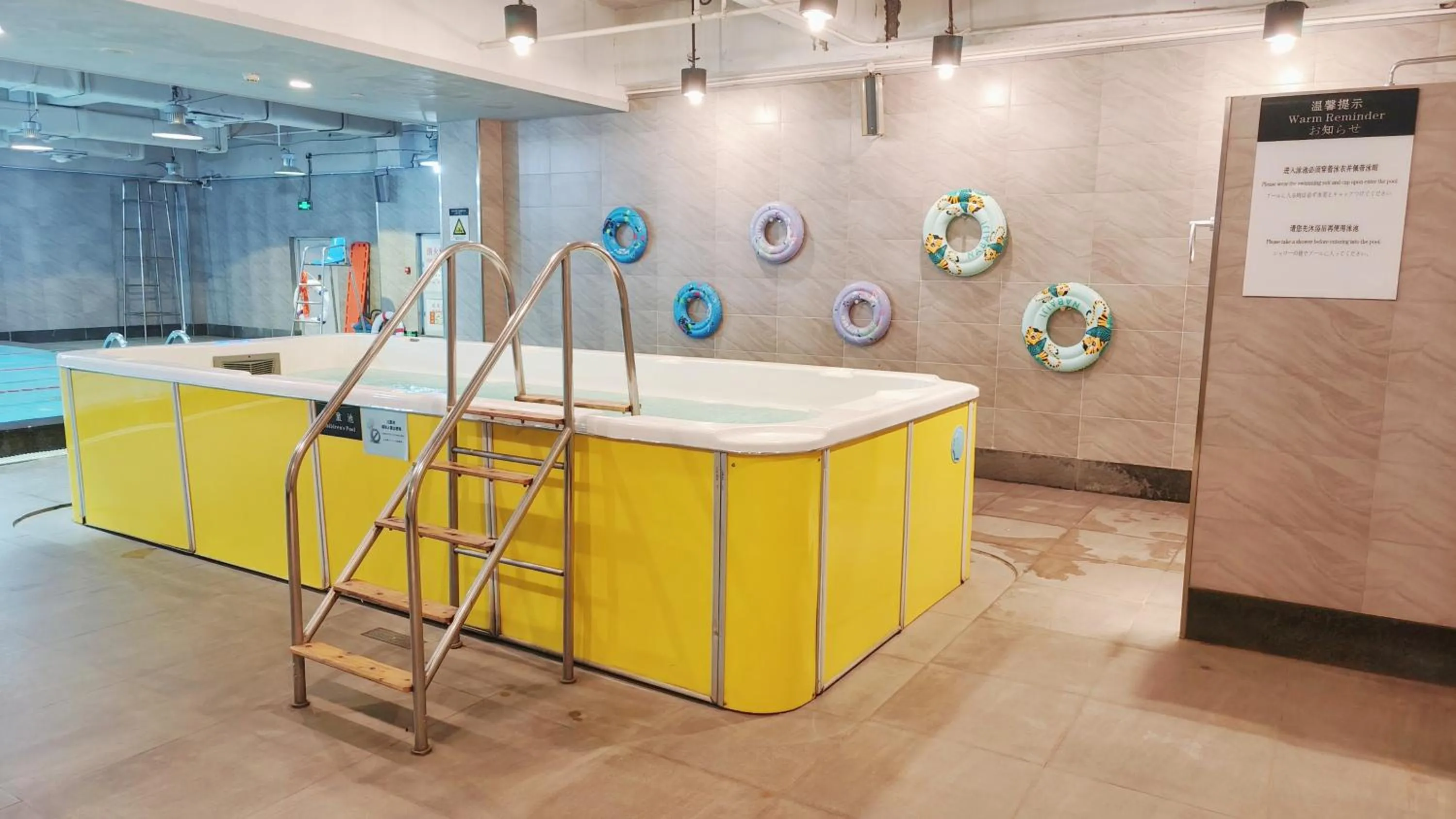 Swimming pool in Green Park Hotel Tianjin