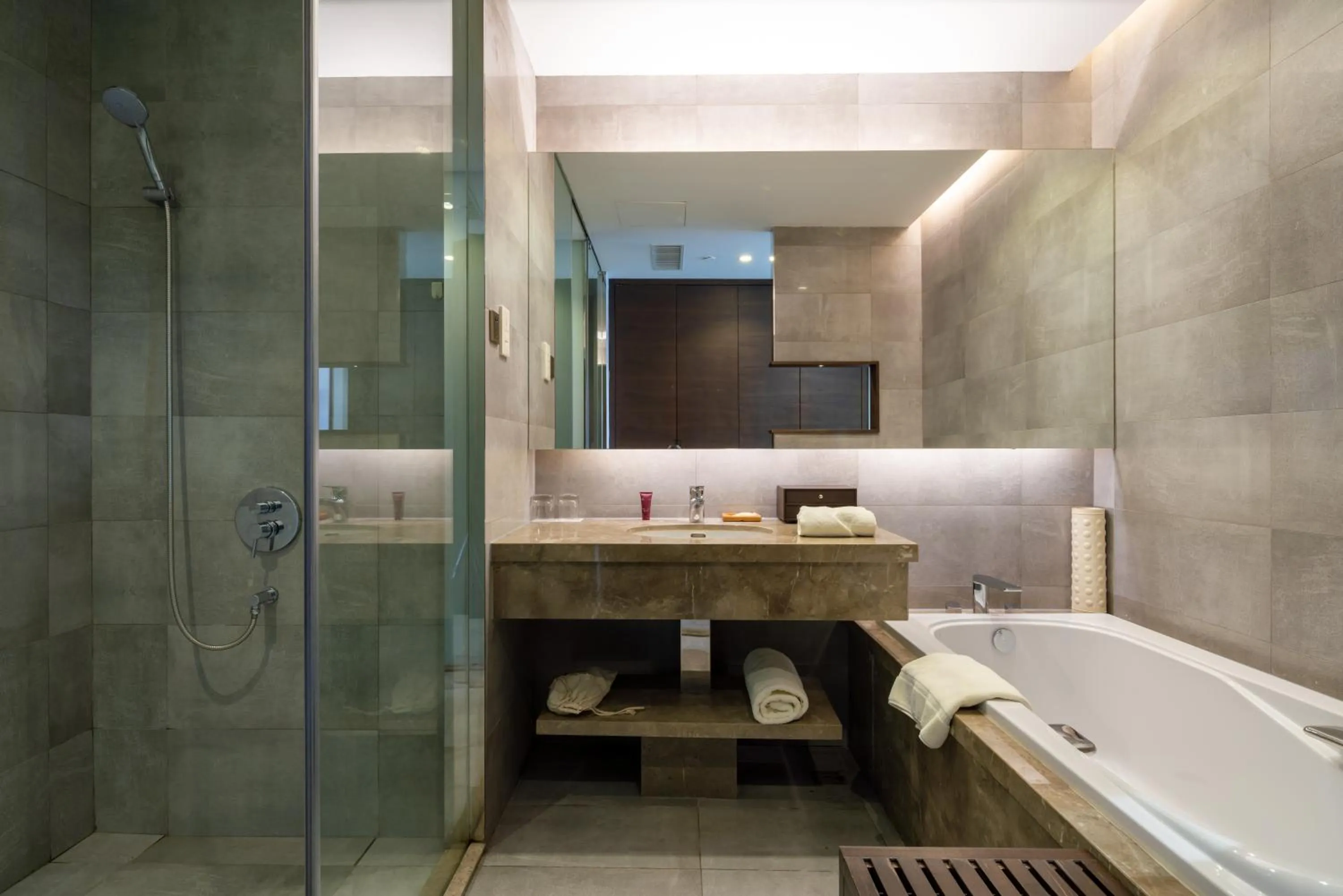 Bath in Green Park Hotel Tianjin