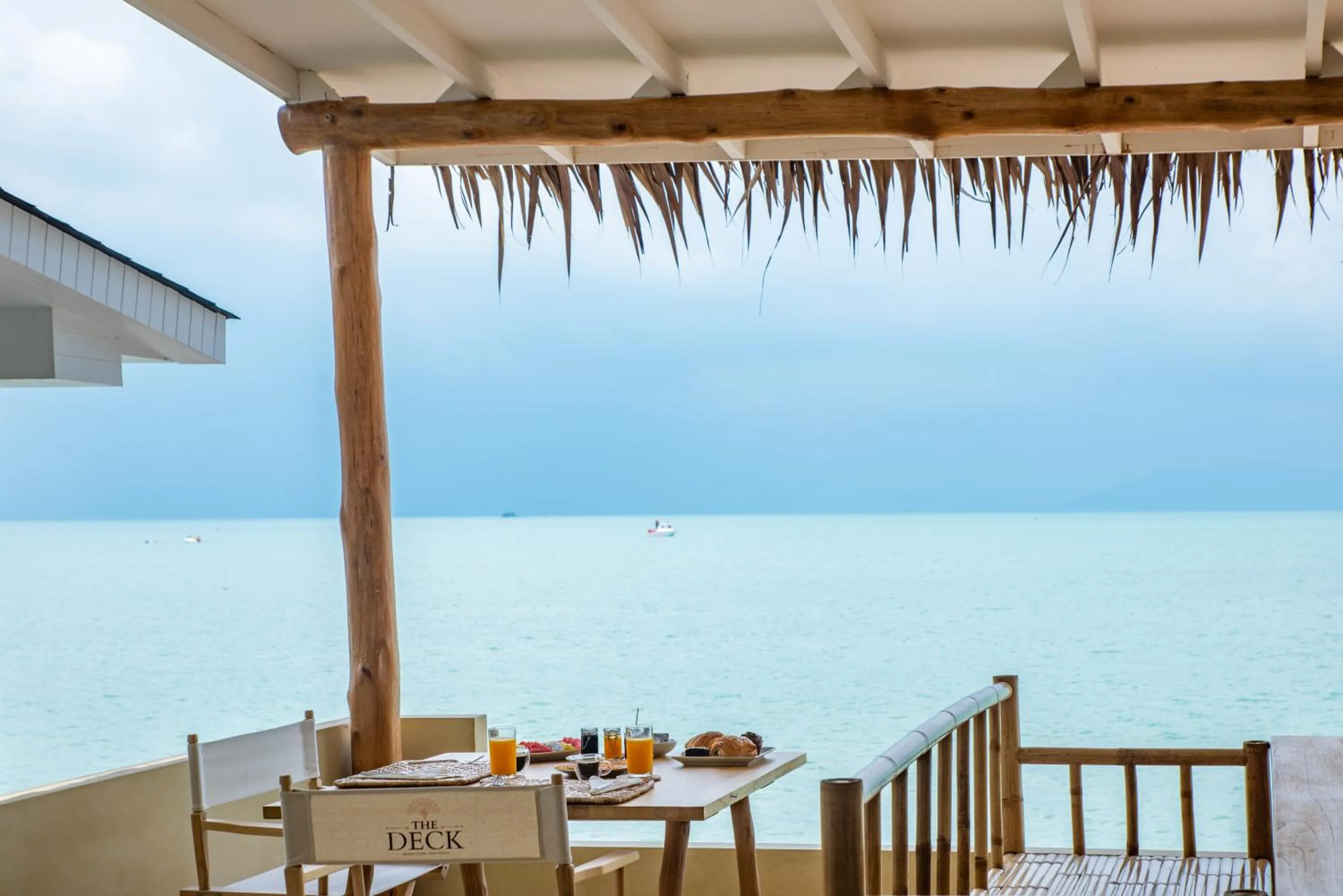 Restaurant/places to eat in Riviera Beach Hotel