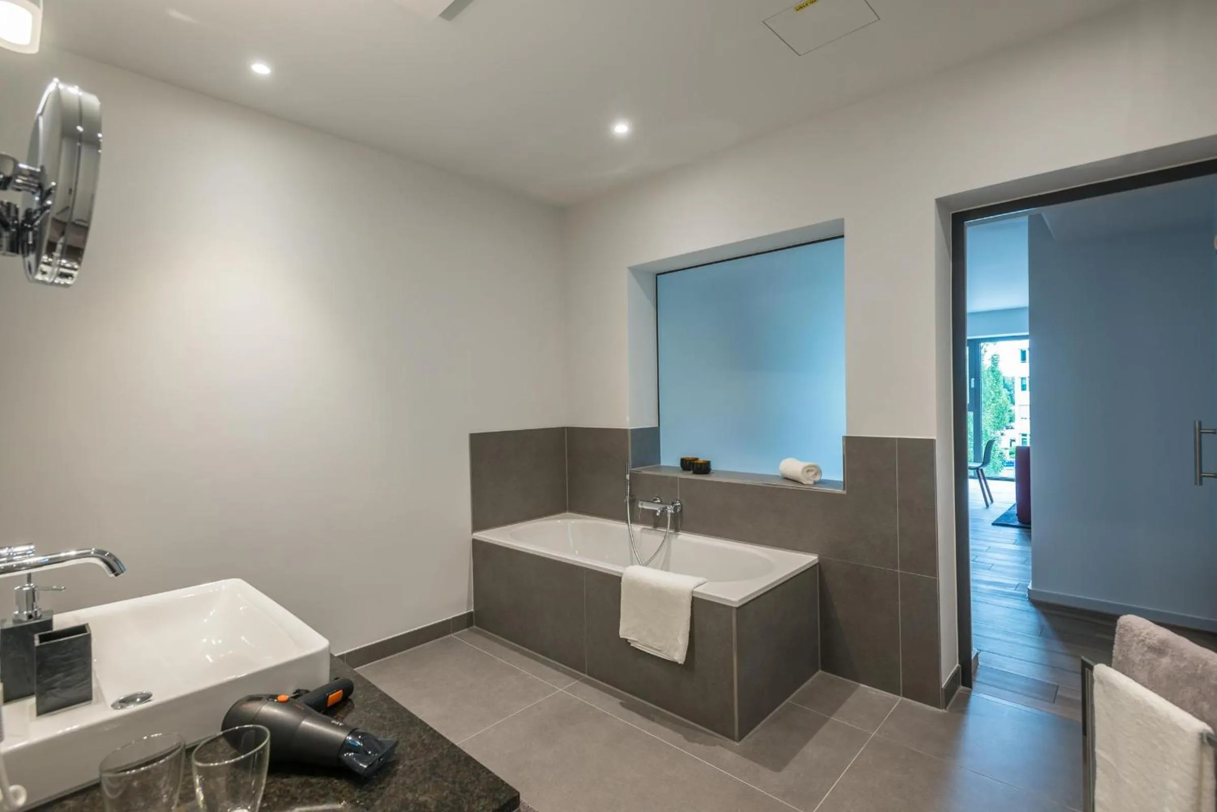 Bathroom in Golden Ball, Exclusive Serviced Apartments Munich