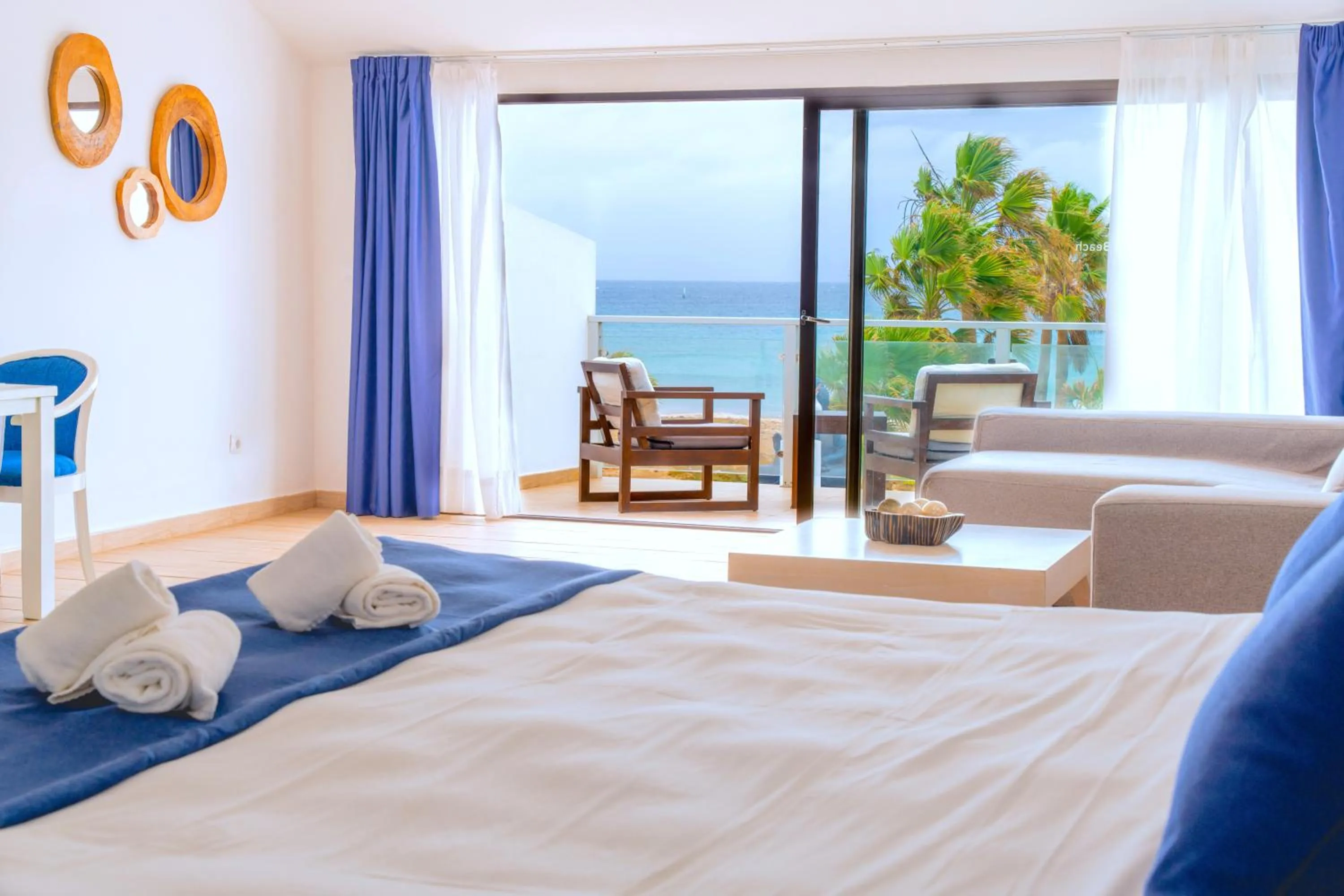 Bedroom, Bed in Hotel LIVVO Budha Beach