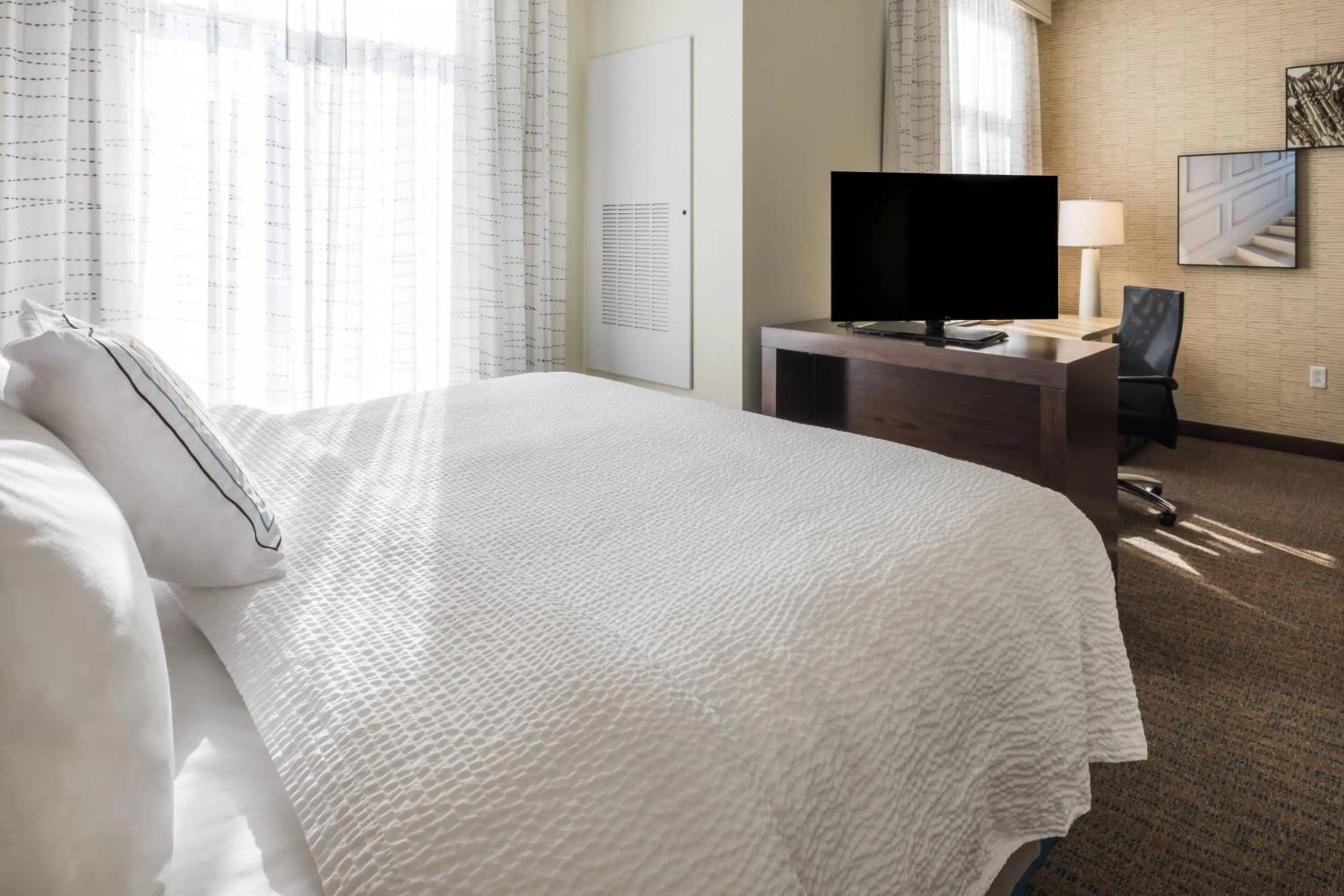 Bedroom, Bed in Residence Inn by Marriott Fishkill