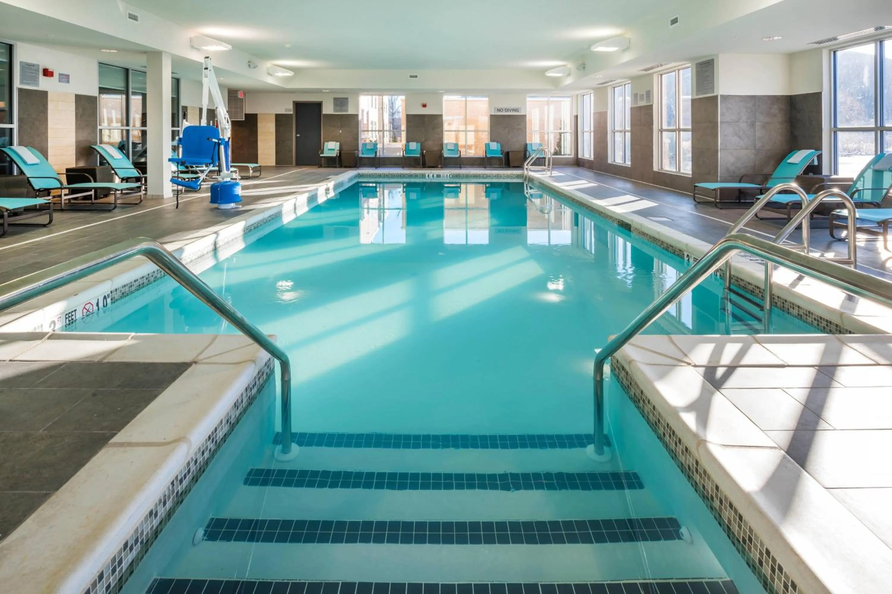 Swimming pool in SpringHill Suites by Marriott Fishkill