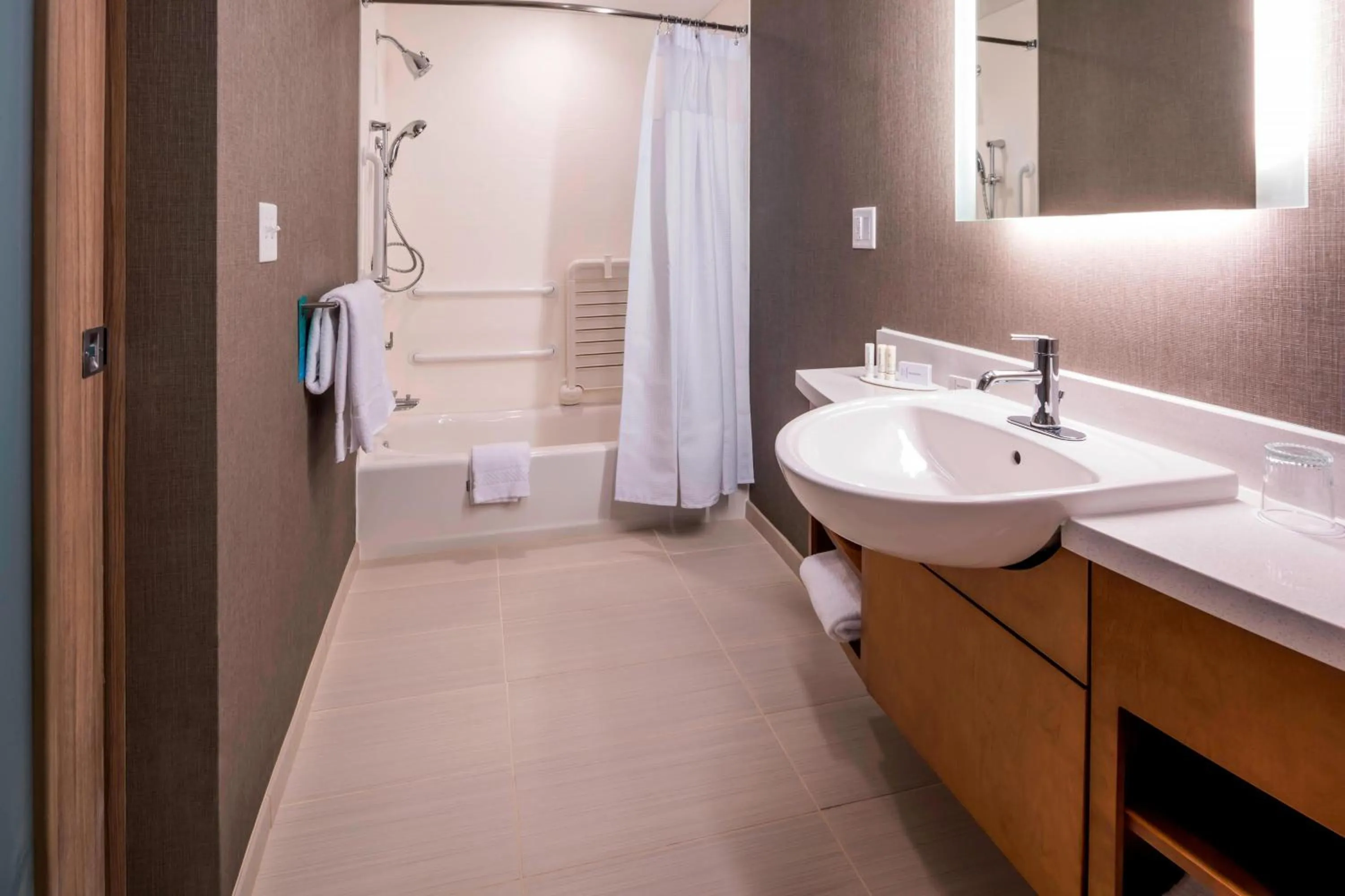 Bathroom in SpringHill Suites by Marriott Fishkill