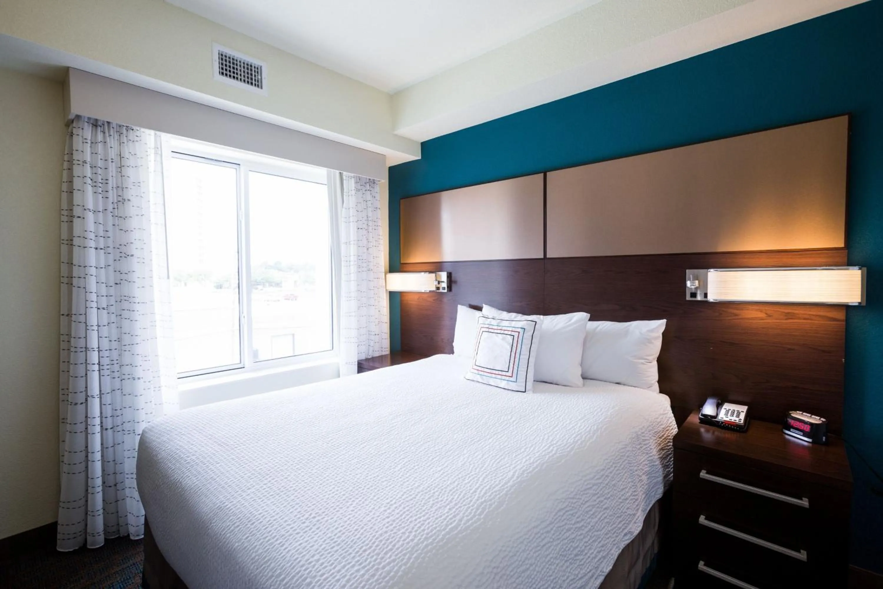Bedroom, Bed in Residence Inn by Marriott Oklahoma City Northwest