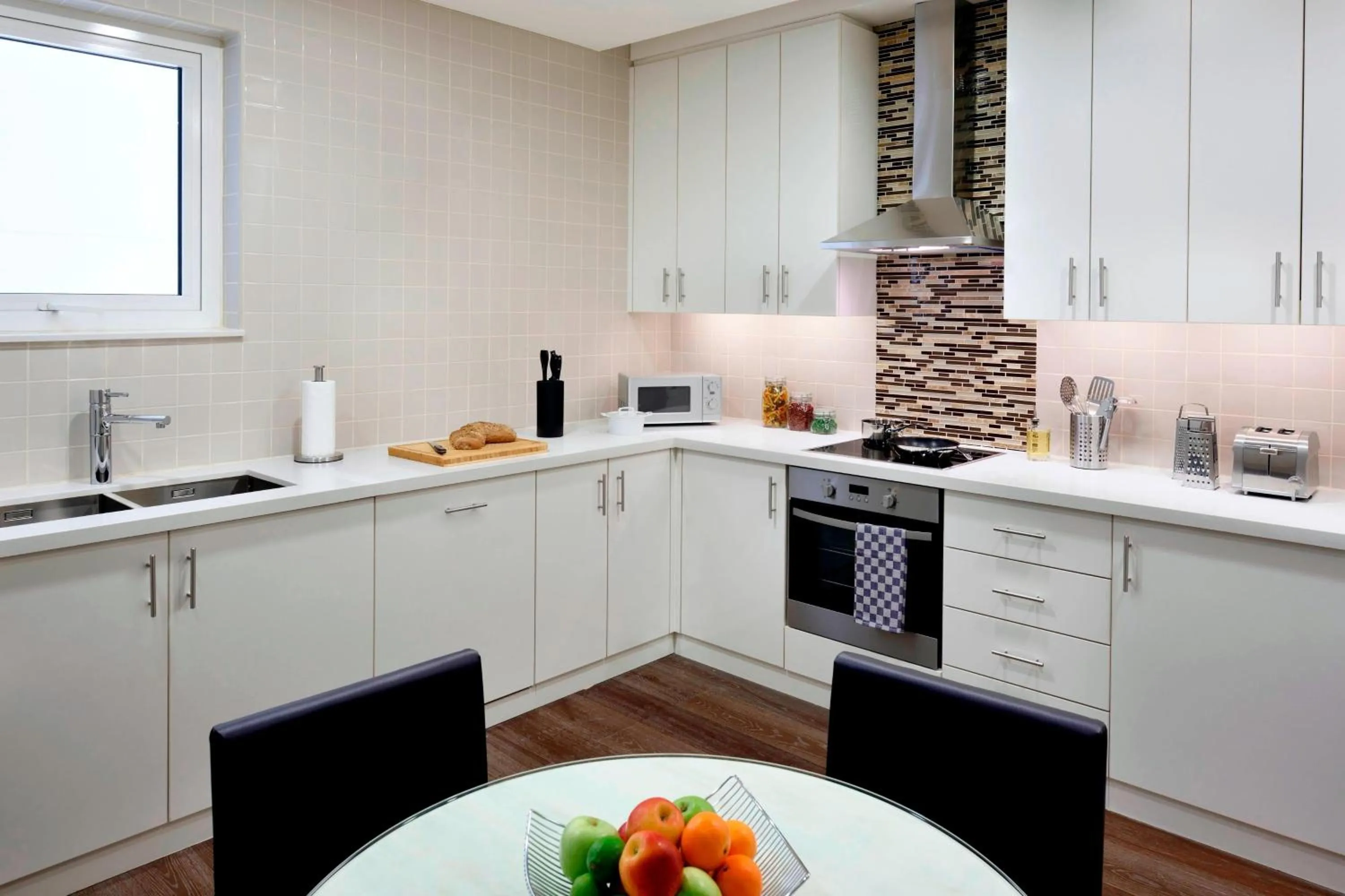 Kitchen or kitchenette in Marriott Executive Apartments Downtown, Abu Dhabi